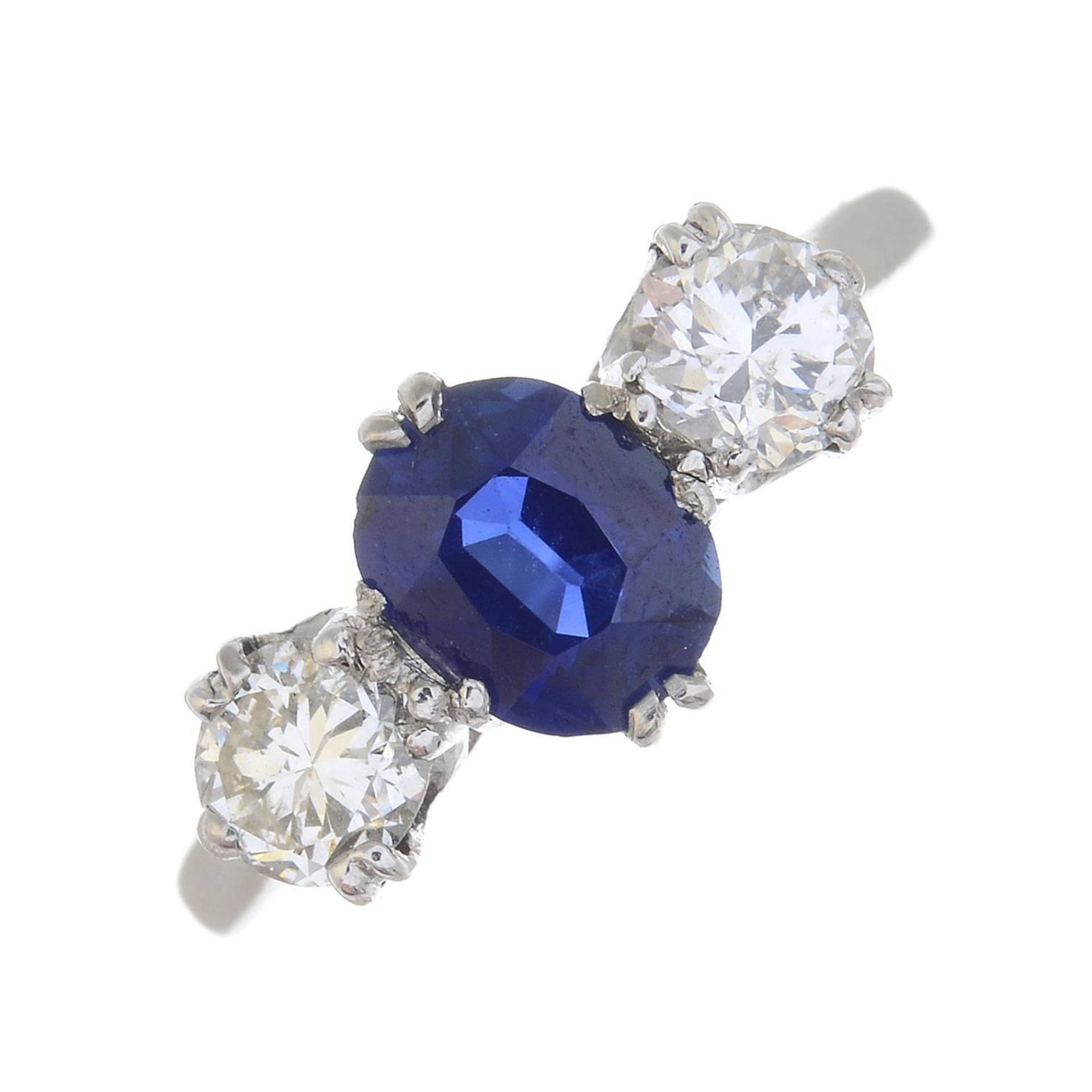 A sapphire and brilliant-cut diamond three-stone ring.Sapphire weight 1.12cts.Estimated total - Bild 5 aus 5
