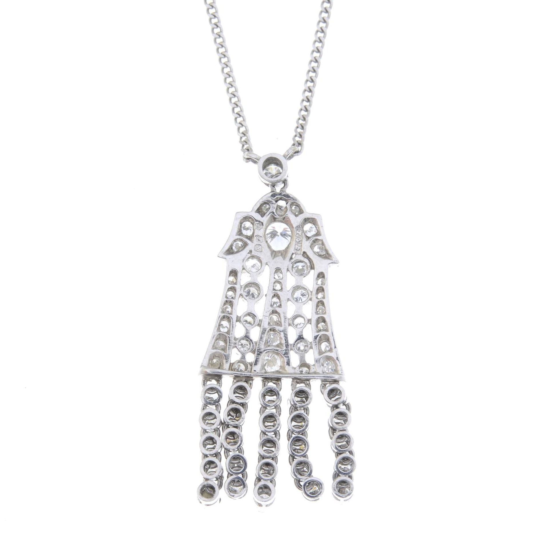 A brilliant-cut diamond tassel pendant, - Bild 2 aus 5