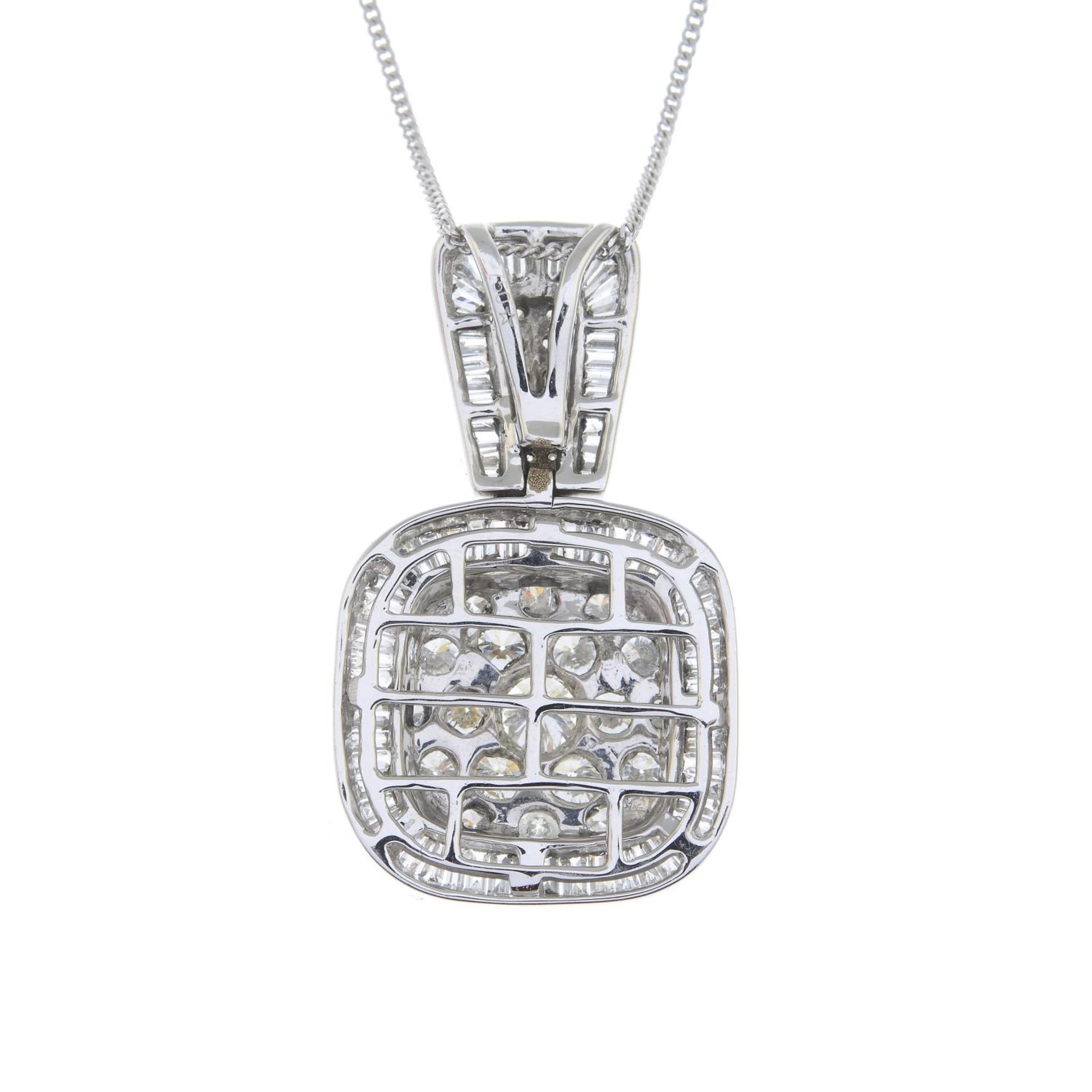 A vari-cut diamond cluster pendant, - Bild 2 aus 5