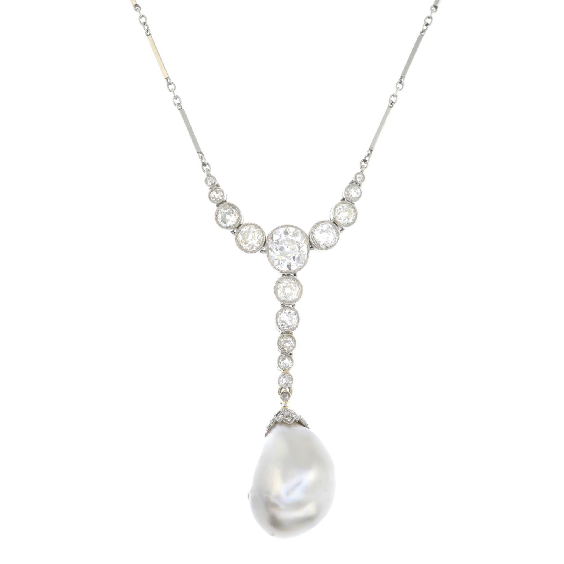 An early 20th century platinum natural saltwater baroque pearl and old-cut diamond necklace.Pearl - Bild 8 aus 8