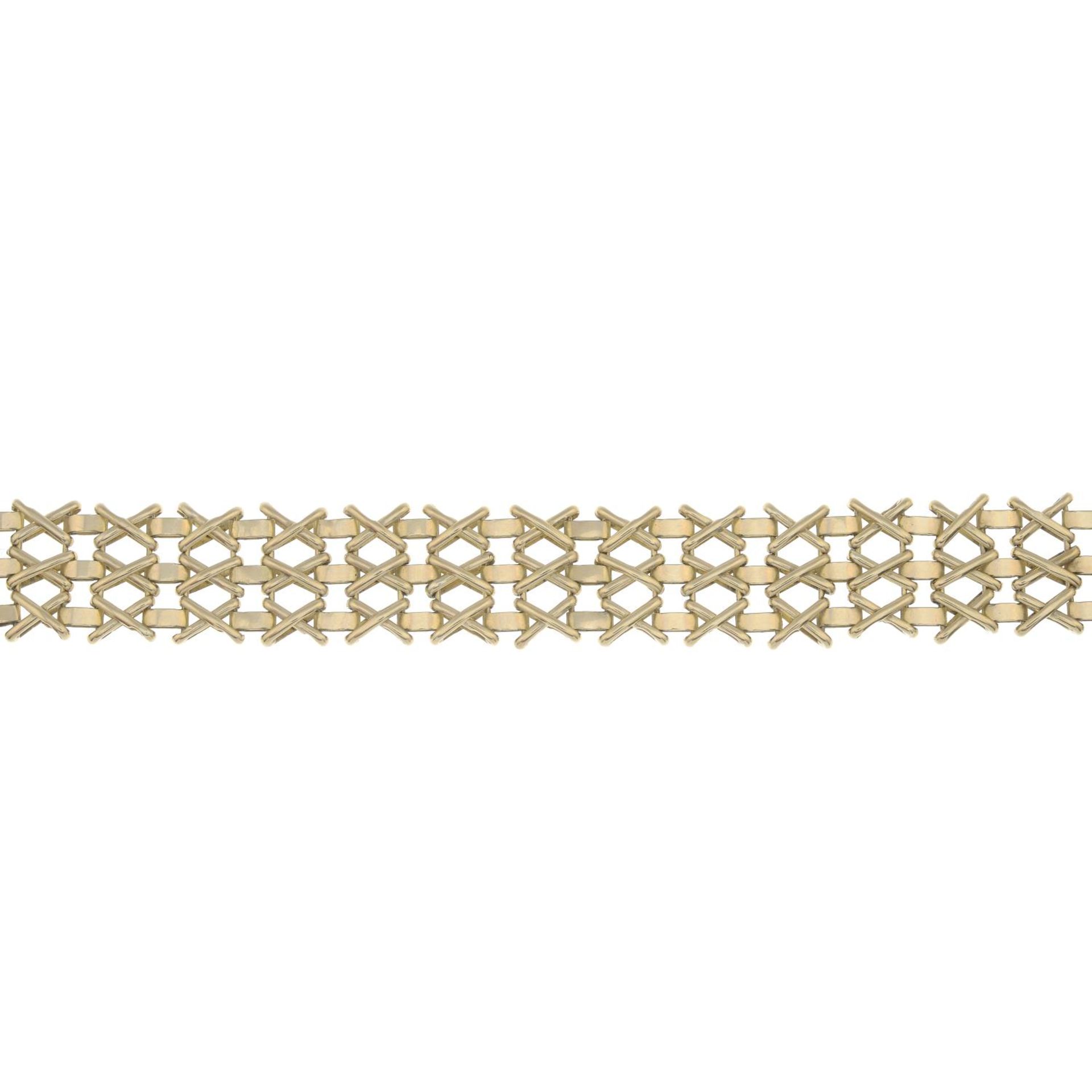 A 1970s 9ct gold bracelet.Hallmarks for London, 1972.