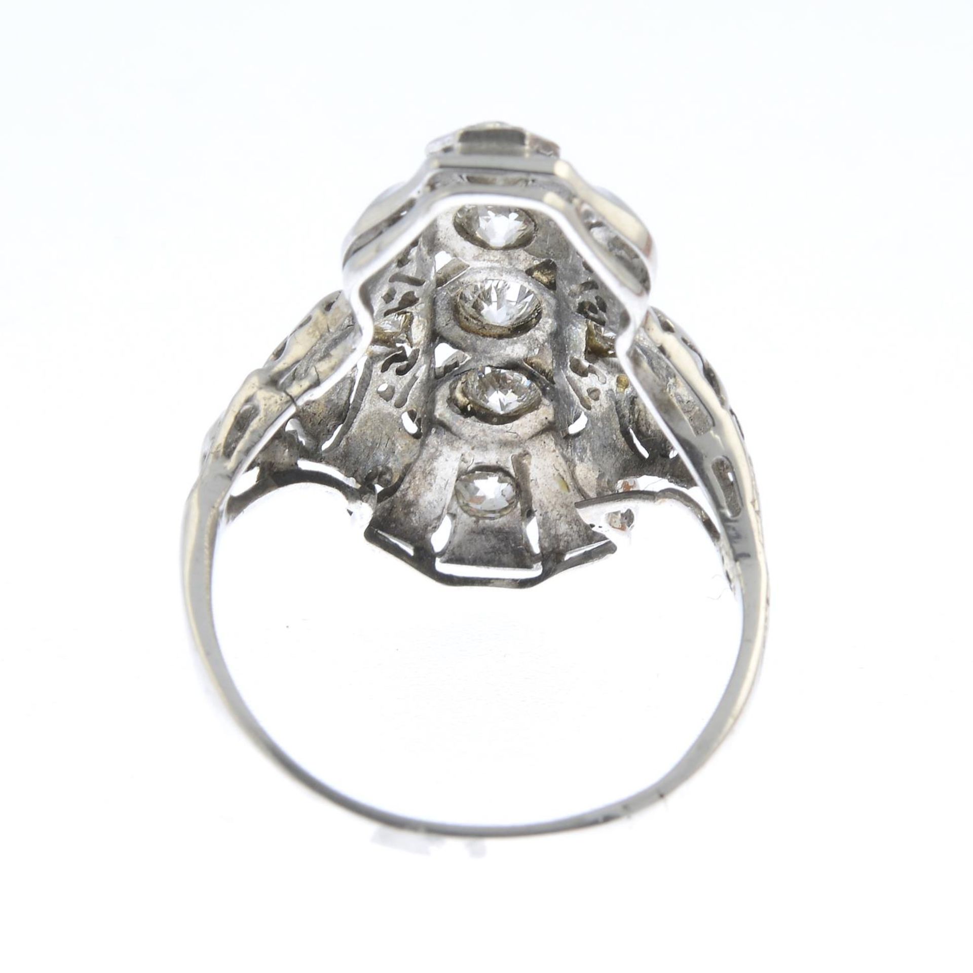 A diamond dress ring.Estimated total diamond weight 0.80ct, - Bild 2 aus 2