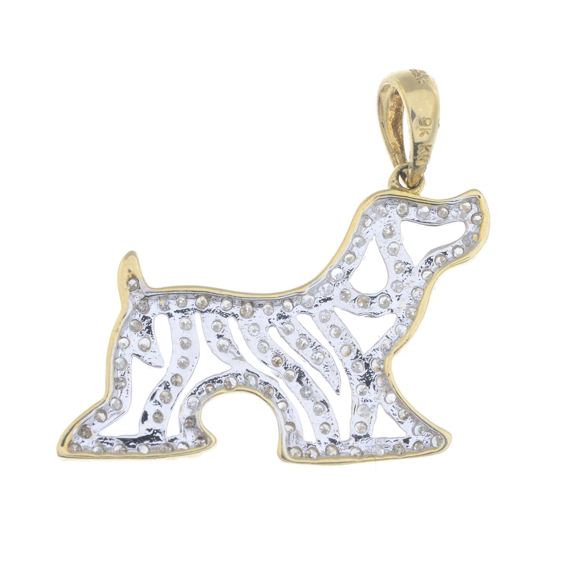 A 9ct gold diamond dog pendant.Estimated total diamond weight 0.50ct. - Bild 2 aus 2
