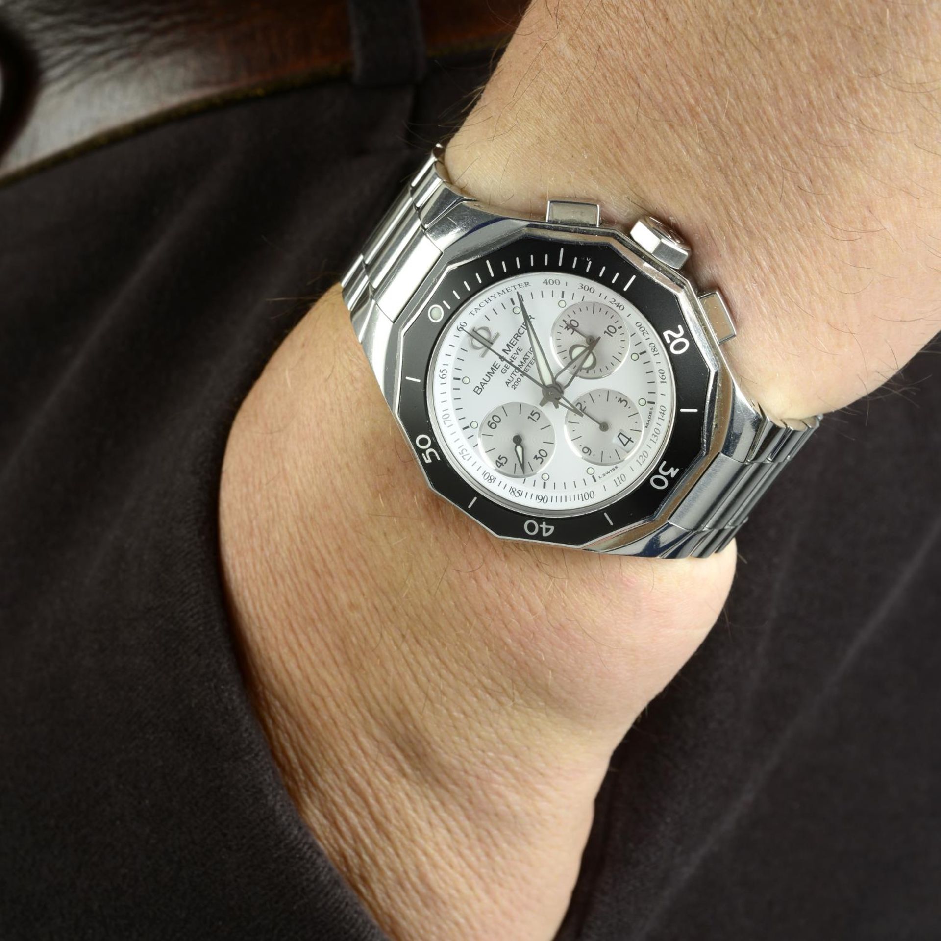 BAUME & MERCIER - a gentleman's Riviera chronograph bracelet watch. - Bild 3 aus 4