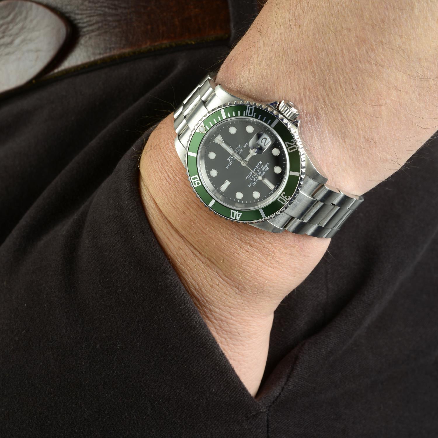 ROLEX - a gentleman's Oyster perpetual Date Submariner bracelet watch. - Image 3 of 4