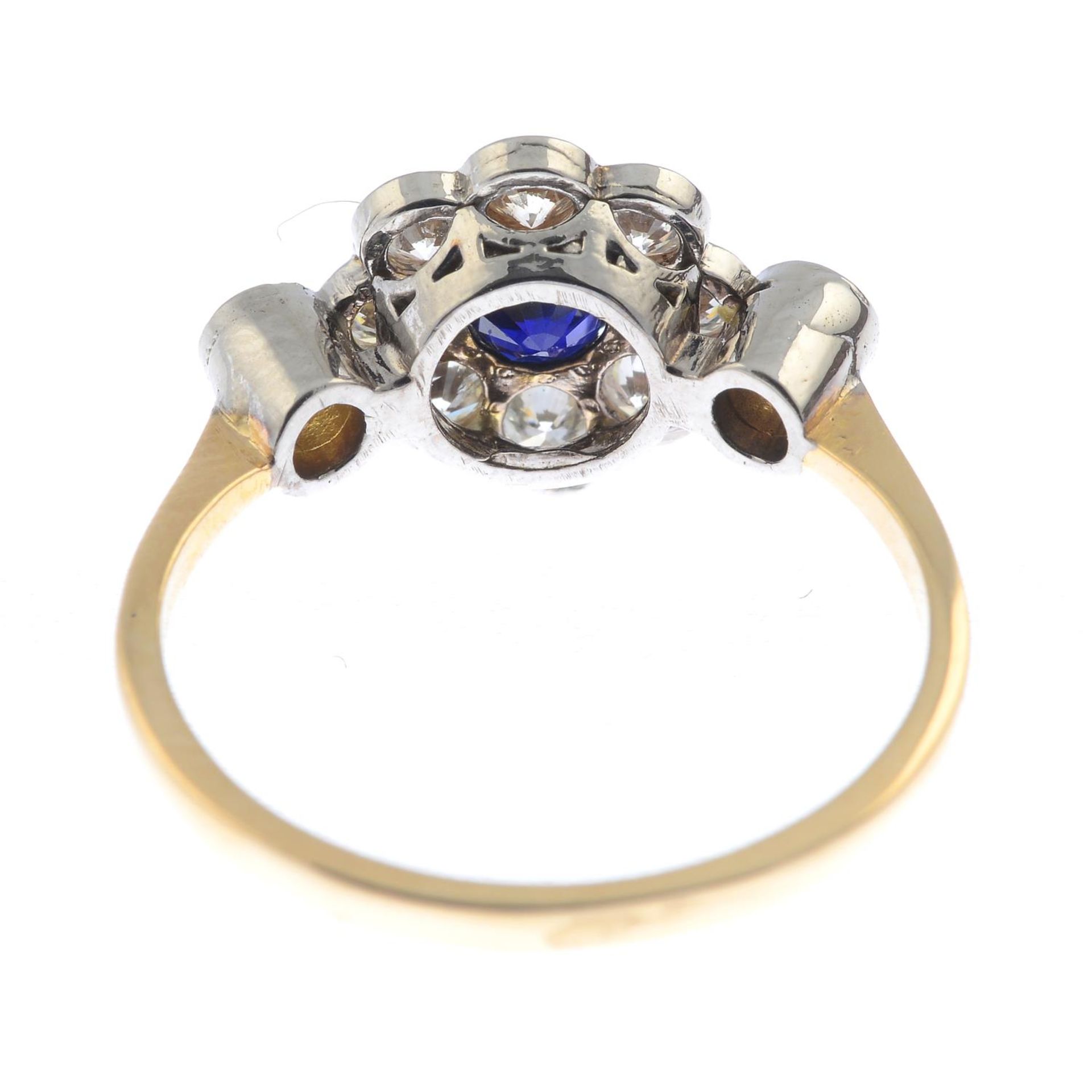 A sapphire and brilliant-cut diamond floral cluster ring.Estimated total diamond weight 0.65ct, - Bild 3 aus 3