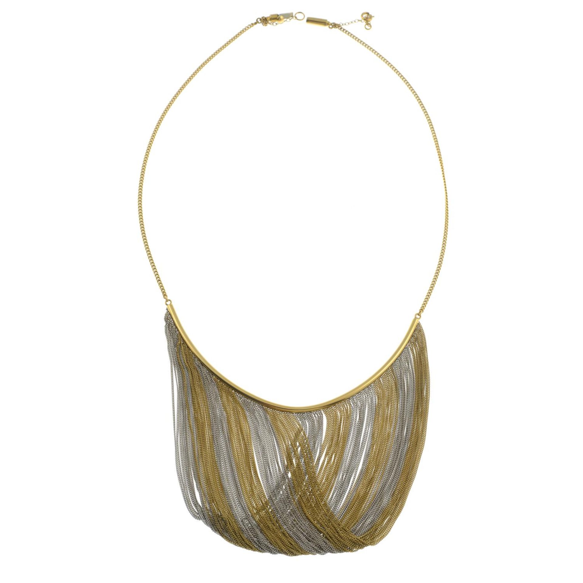 A fancy necklace, suspending a bi-colour mesh drop.Length of chain 36.2cms. - Bild 2 aus 2