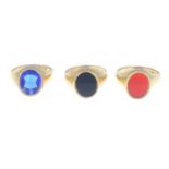 Three 9ct gold onyx, carnelian and blue paste signet rings.Hallmarks for 9ct gold.