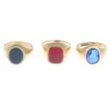 Three 9ct gold carnelian, bloodstone and blue paste signet rings.Hallmarks for 9ct gold.