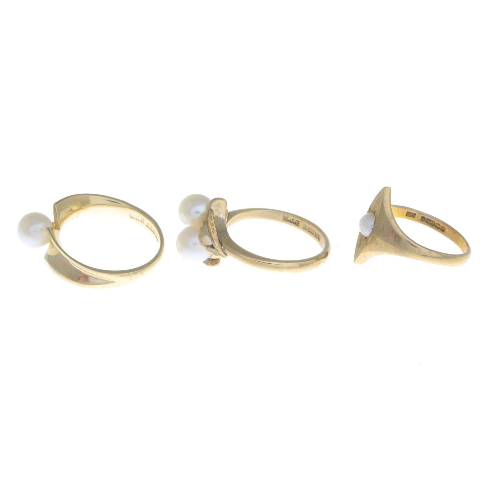 Three 9ct gold cultured pearl rings.Hallmarks for 9ct gold. - Bild 3 aus 3