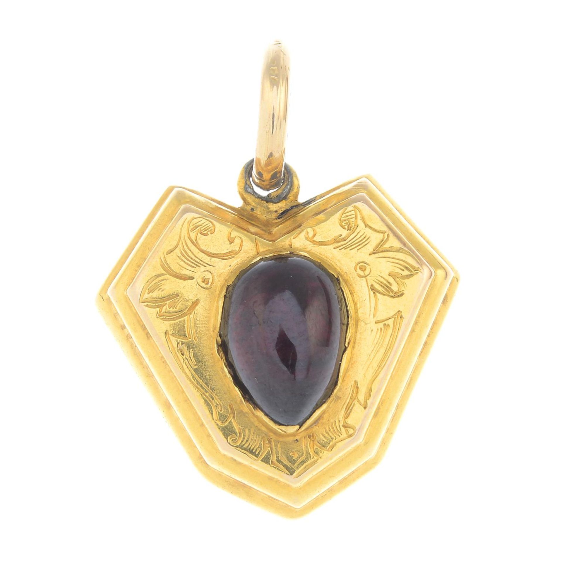 An early 20th century garnet pendant.