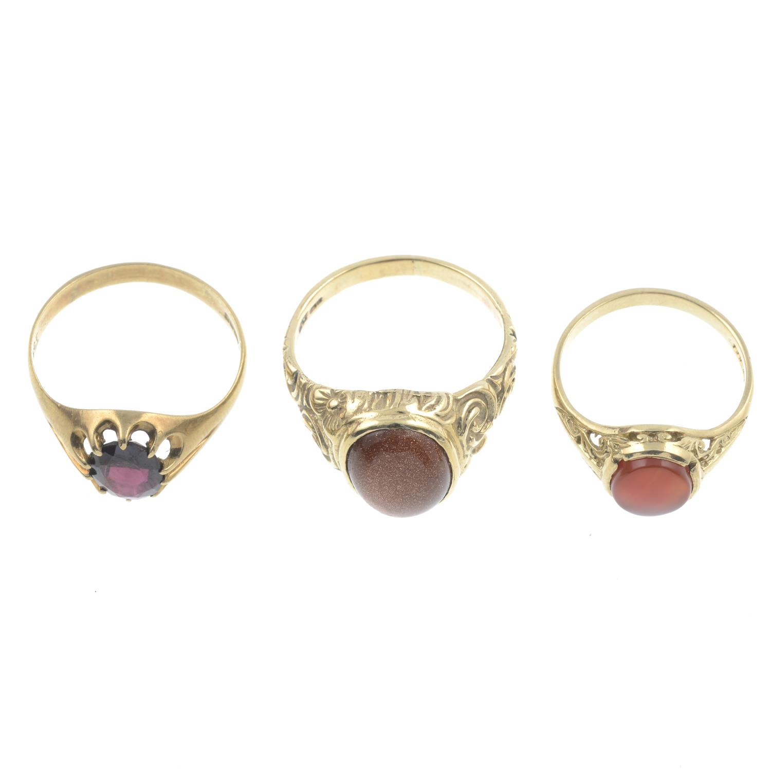9ct gold carnelian signet ring, hallmarks for 9ct gold, ring size P, 2.9gms. - Image 2 of 2