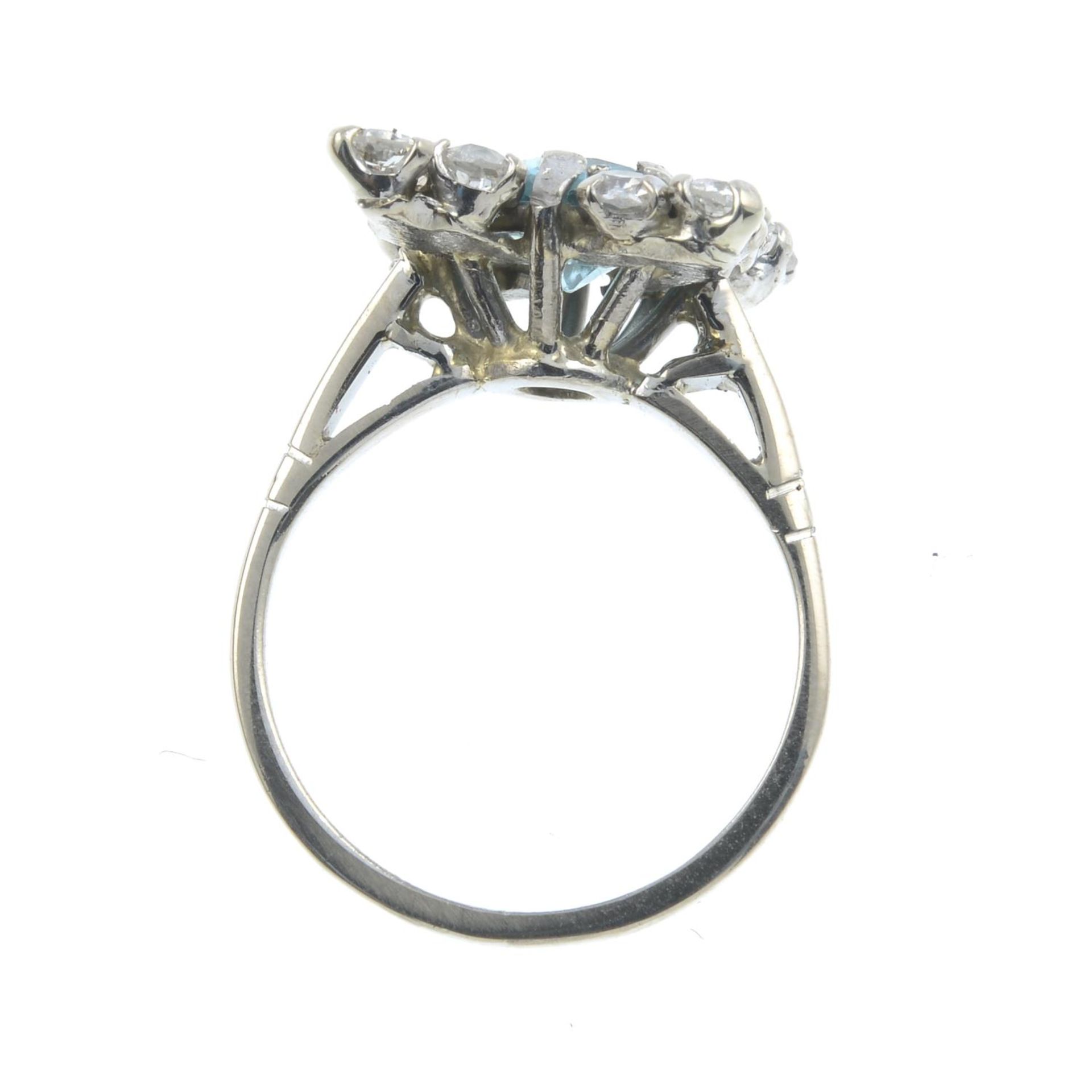 A diamond and blue zircon dress ring.Estimated total diamond weight 1.20cts. - Bild 2 aus 2