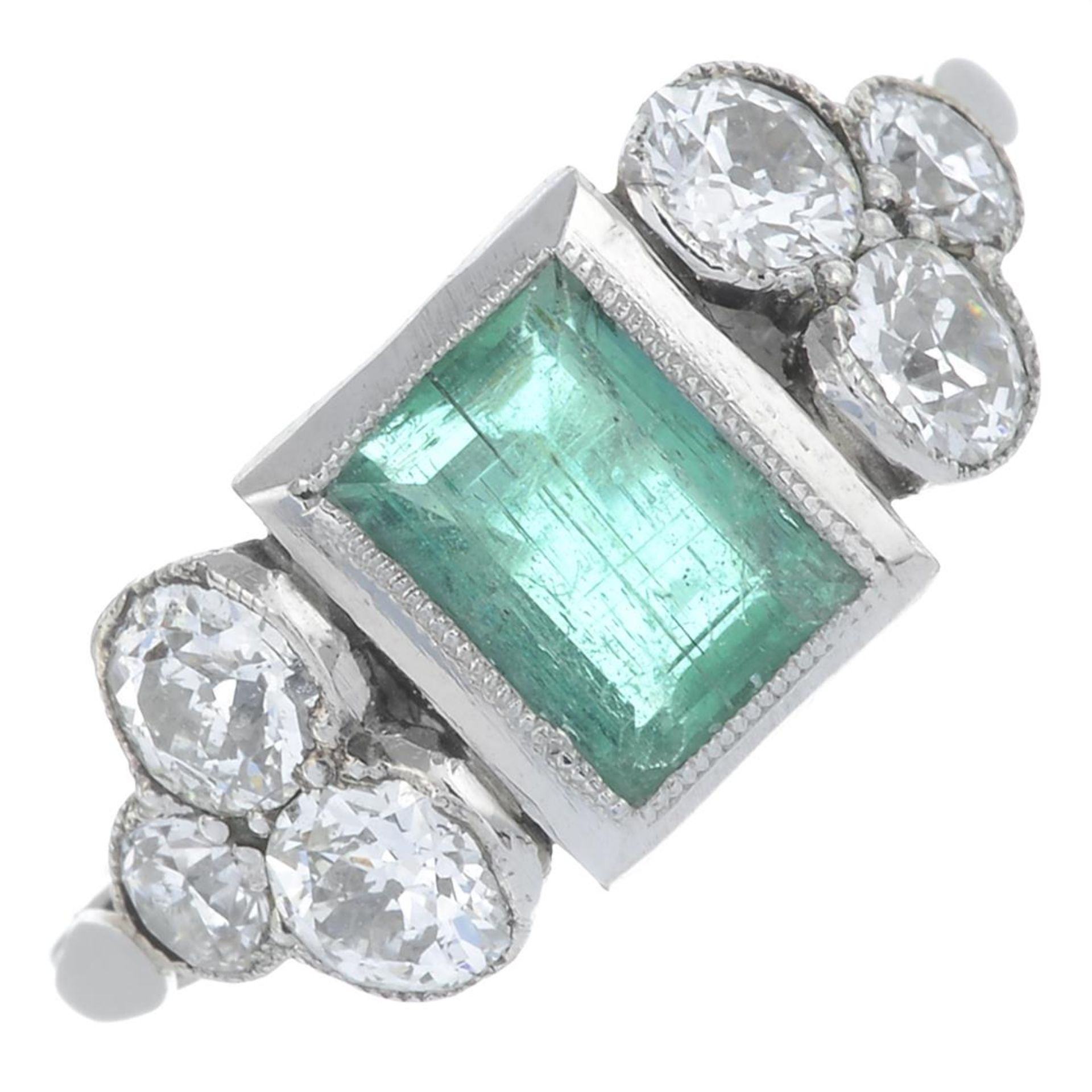 An emerald and old-cut diamond ring.Emerald calculated weight 0.77ct, - Bild 2 aus 5