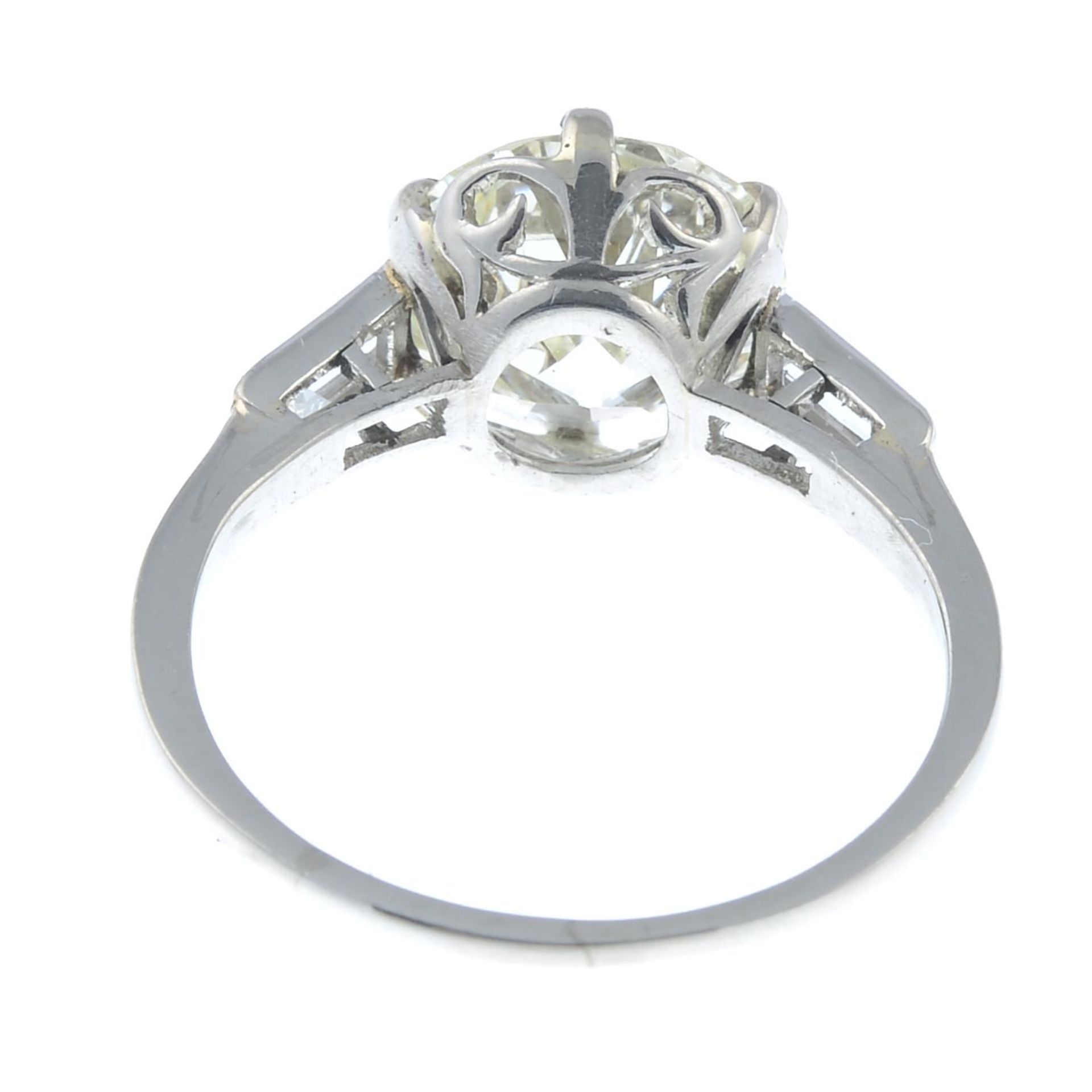 A circular-cut diamond single-stone ring, - Bild 5 aus 5