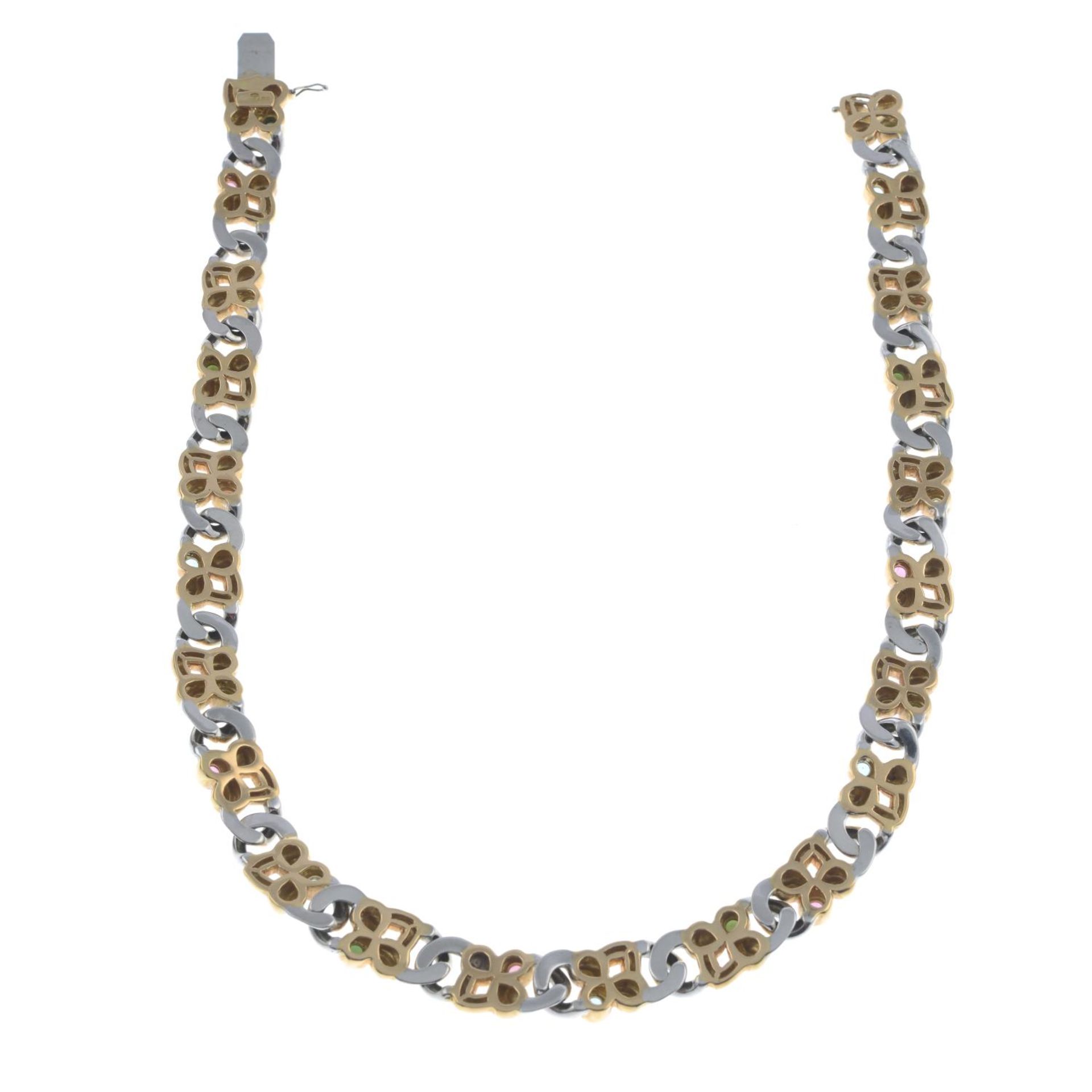 An 18ct gold 'Fleur-de-Lis' necklace, - Bild 4 aus 5