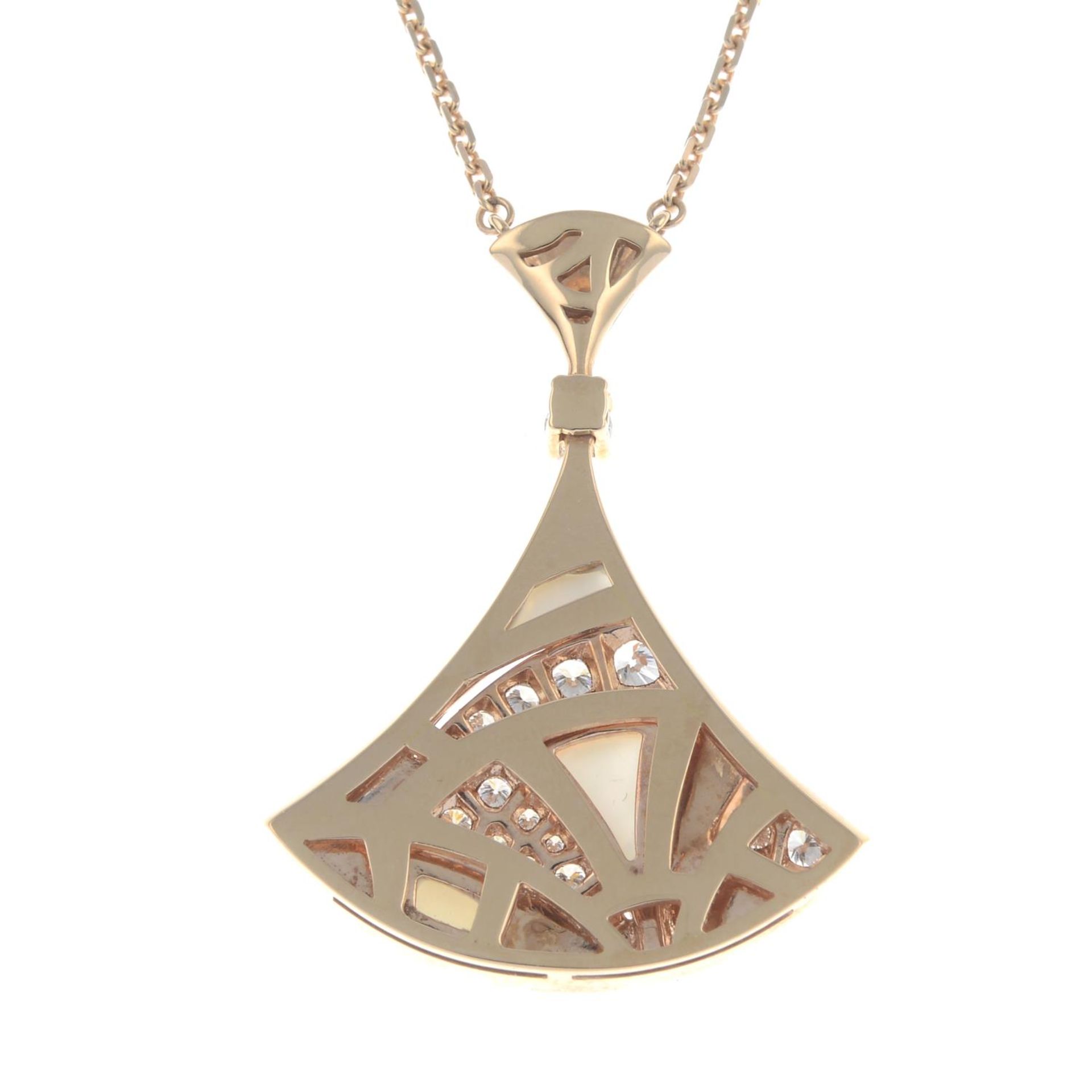 A diamond and mother-of-pearl 'Divas' Dream' pendant, - Bild 5 aus 5