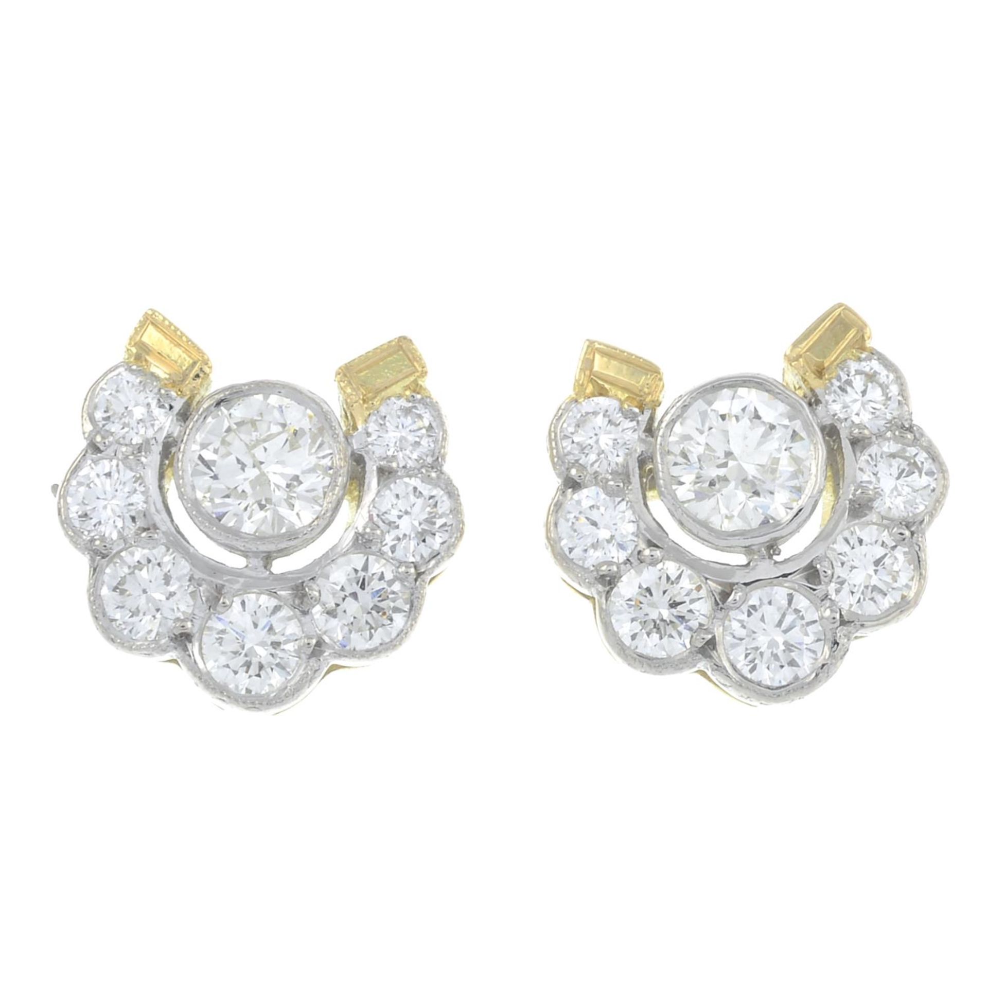 A pair of brilliant-cut diamond horseshoe earrings.Estimated total diamond weight 1.20cts, - Bild 2 aus 3