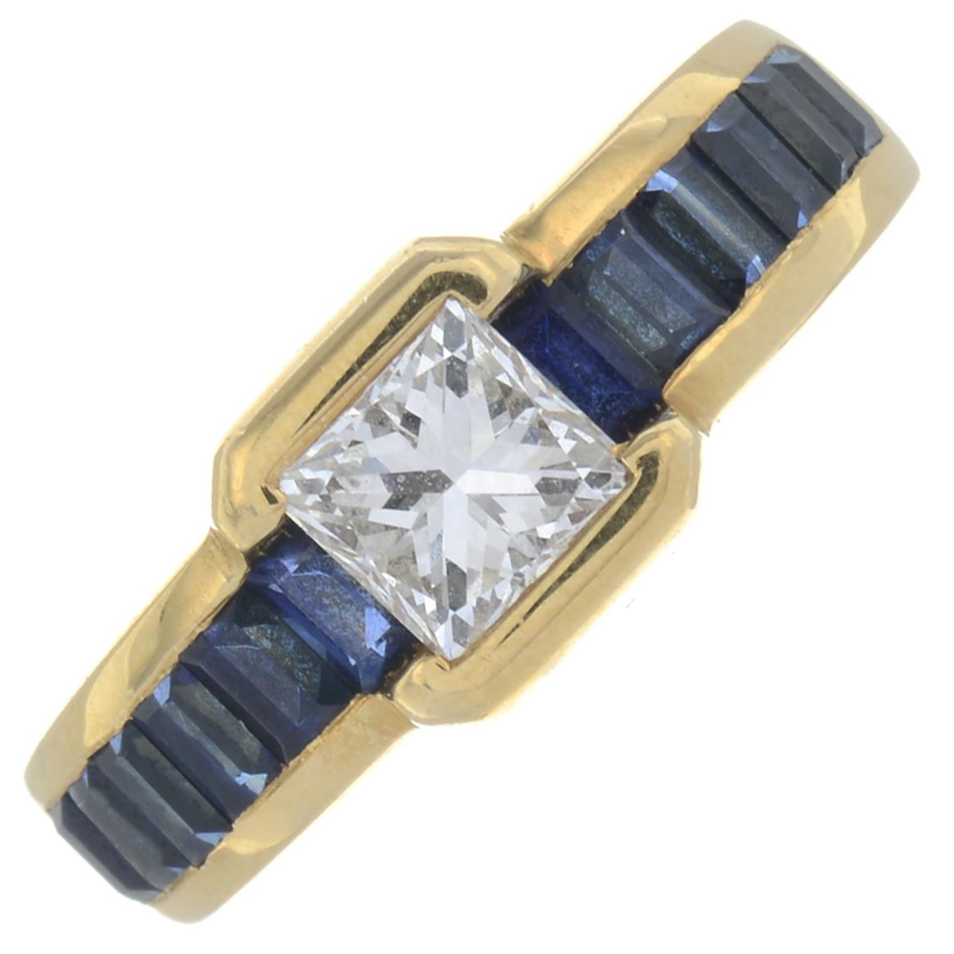 A square-shape diamond and calibre-cut sapphire dress ring, - Bild 2 aus 5