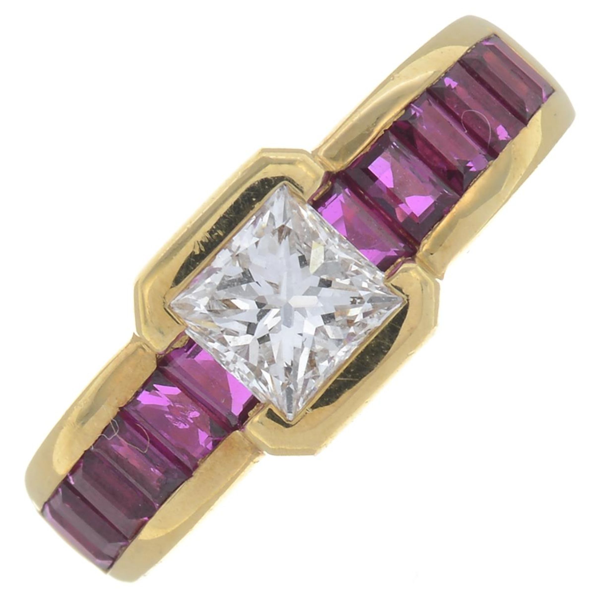 A square-shape diamond and calibre-cut ruby dress ring, - Bild 2 aus 5