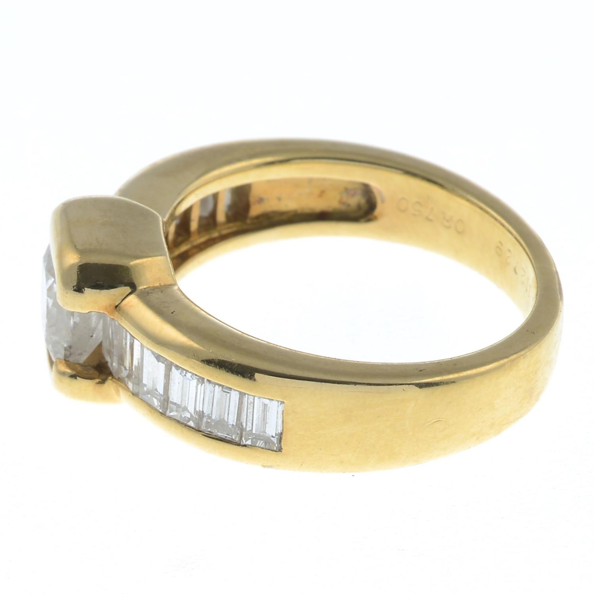 A square-shape and baguette-cut diamond dress ring, - Bild 4 aus 5
