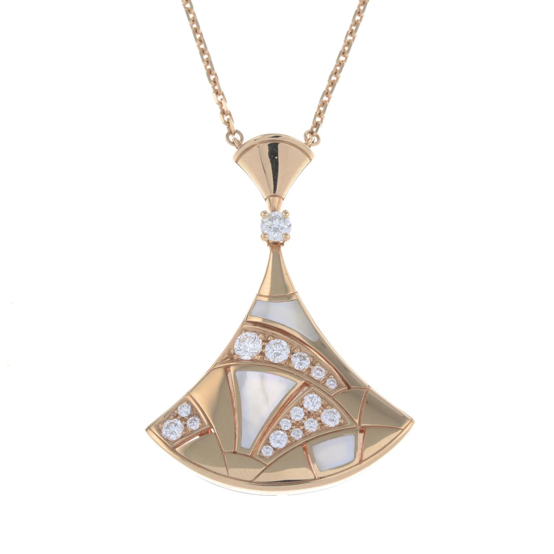 A diamond and mother-of-pearl 'Divas' Dream' pendant, - Bild 2 aus 5