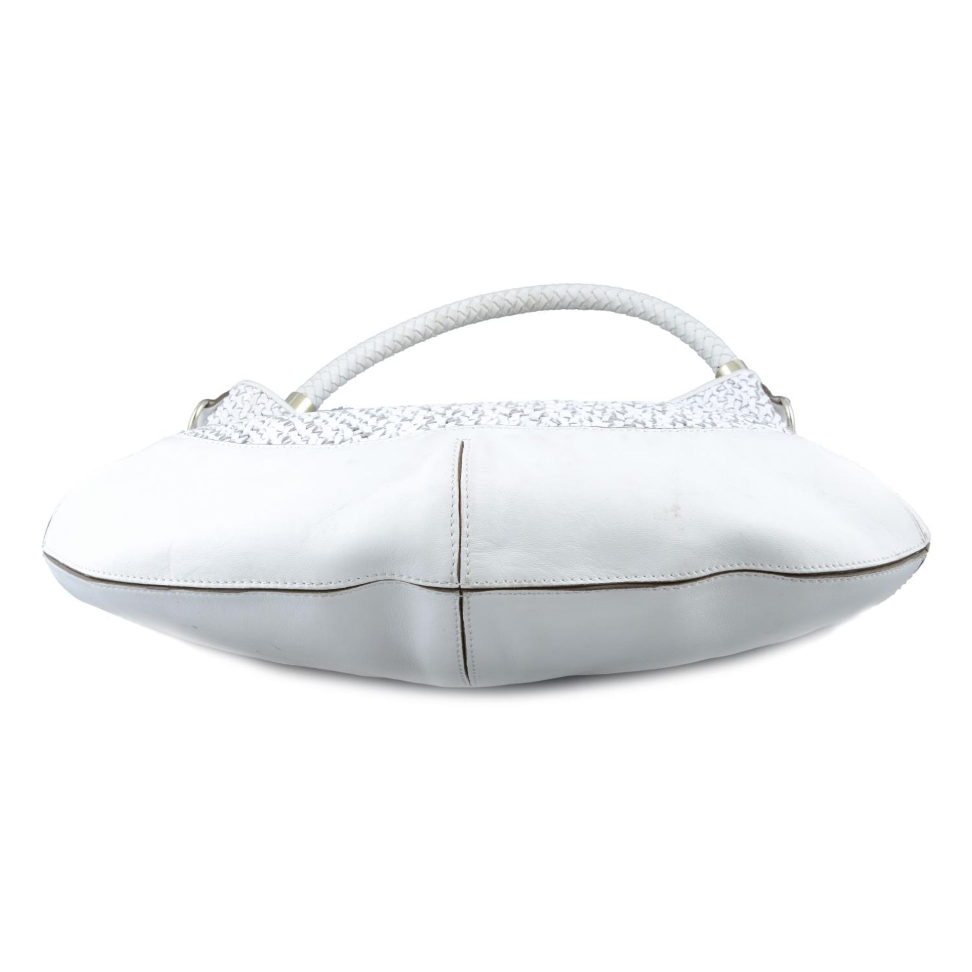ANYA HINDMARCH - a white leather Jethro Hobo handbag. - Bild 2 aus 5