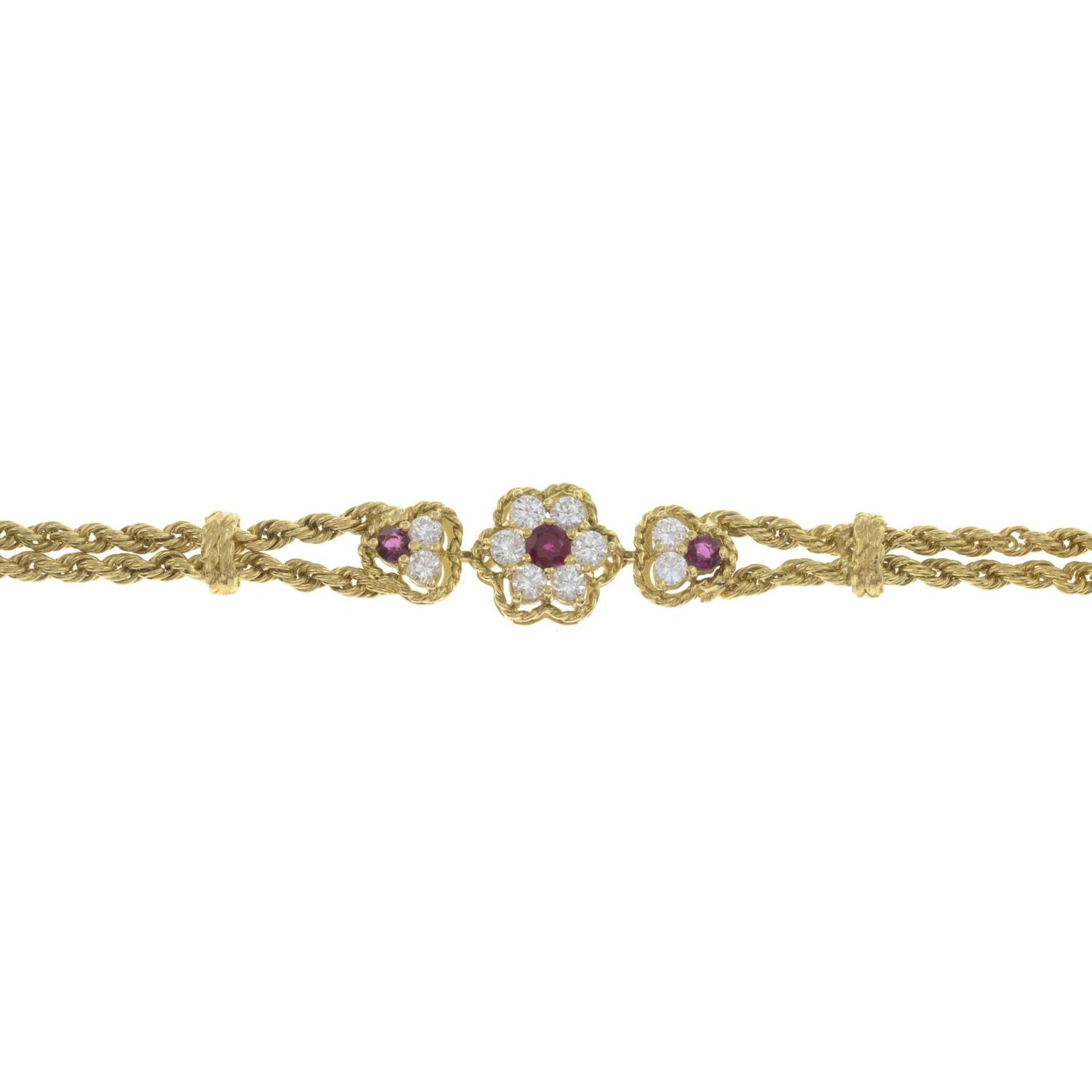 A ruby and diamond floral bracelet, by Piaget. - Bild 2 aus 4