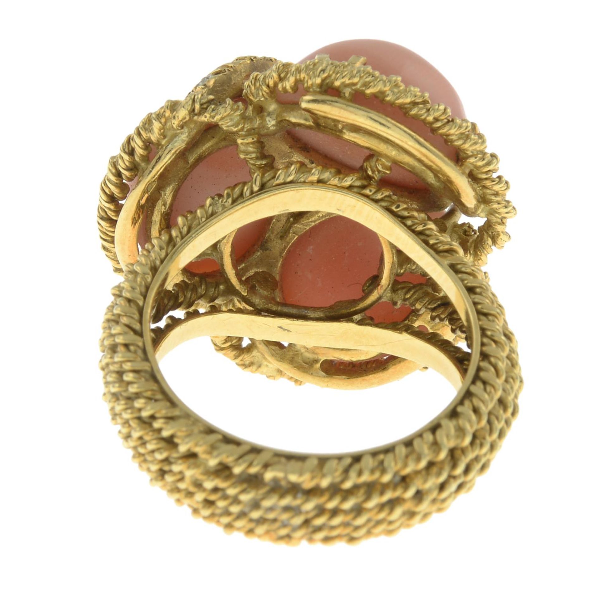 A 1970s coral and diamond dress ring, - Bild 5 aus 6