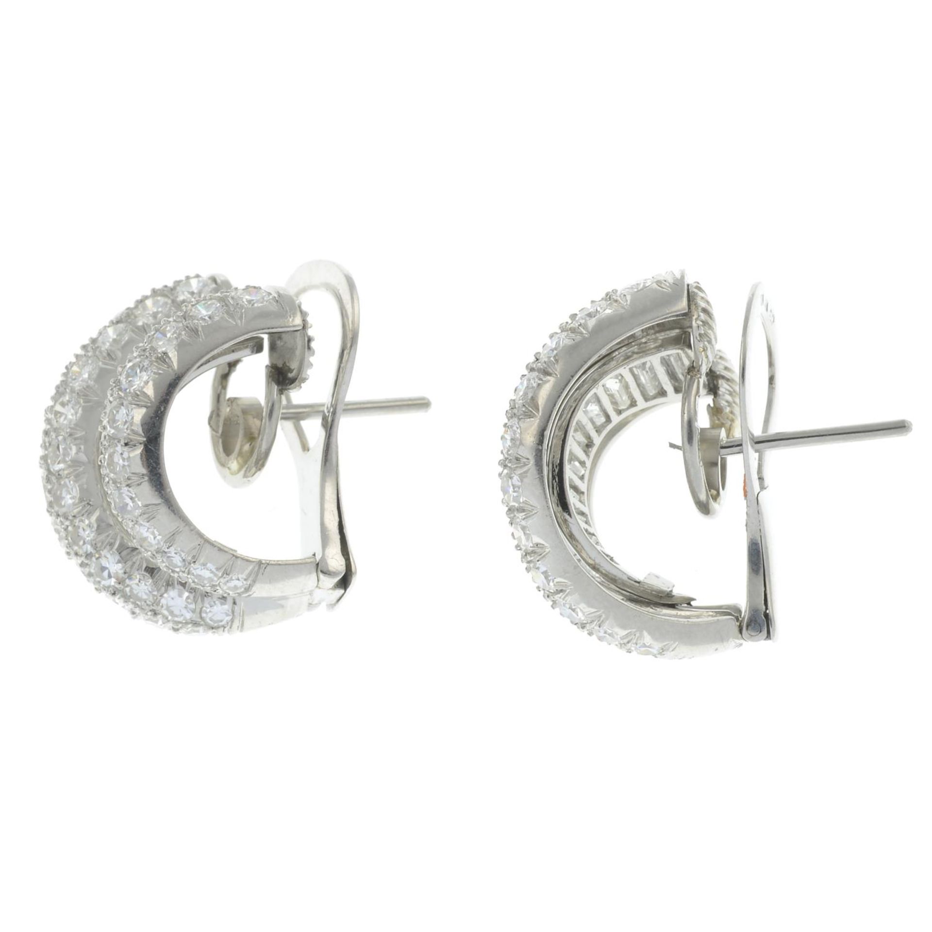 A pair of mid 20th century 14ct gold vari-cut diamond earrings, by A.E Köchert. - Bild 3 aus 3