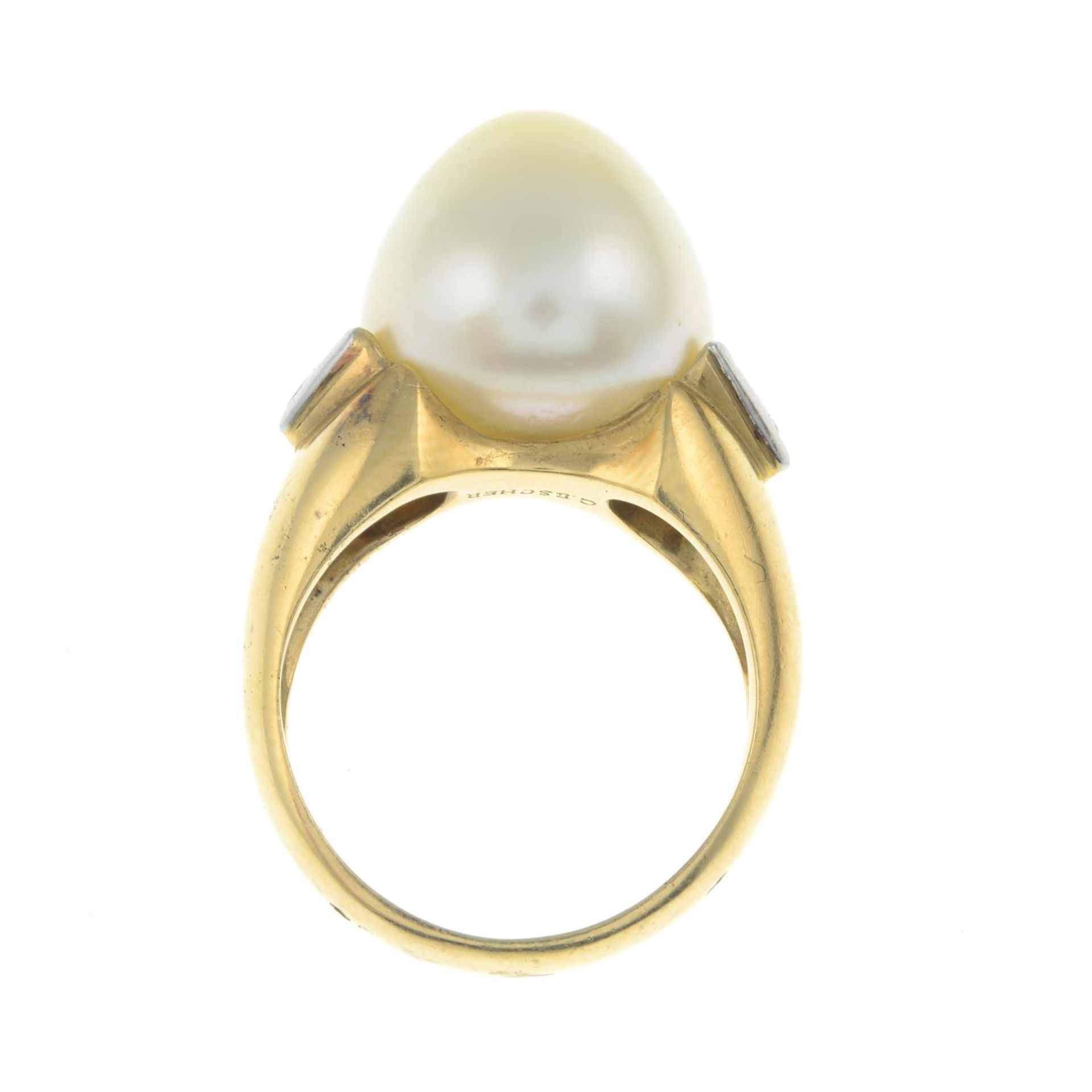 A cultured pearl and diamond dress ring, by Christine Escher. - Bild 6 aus 6