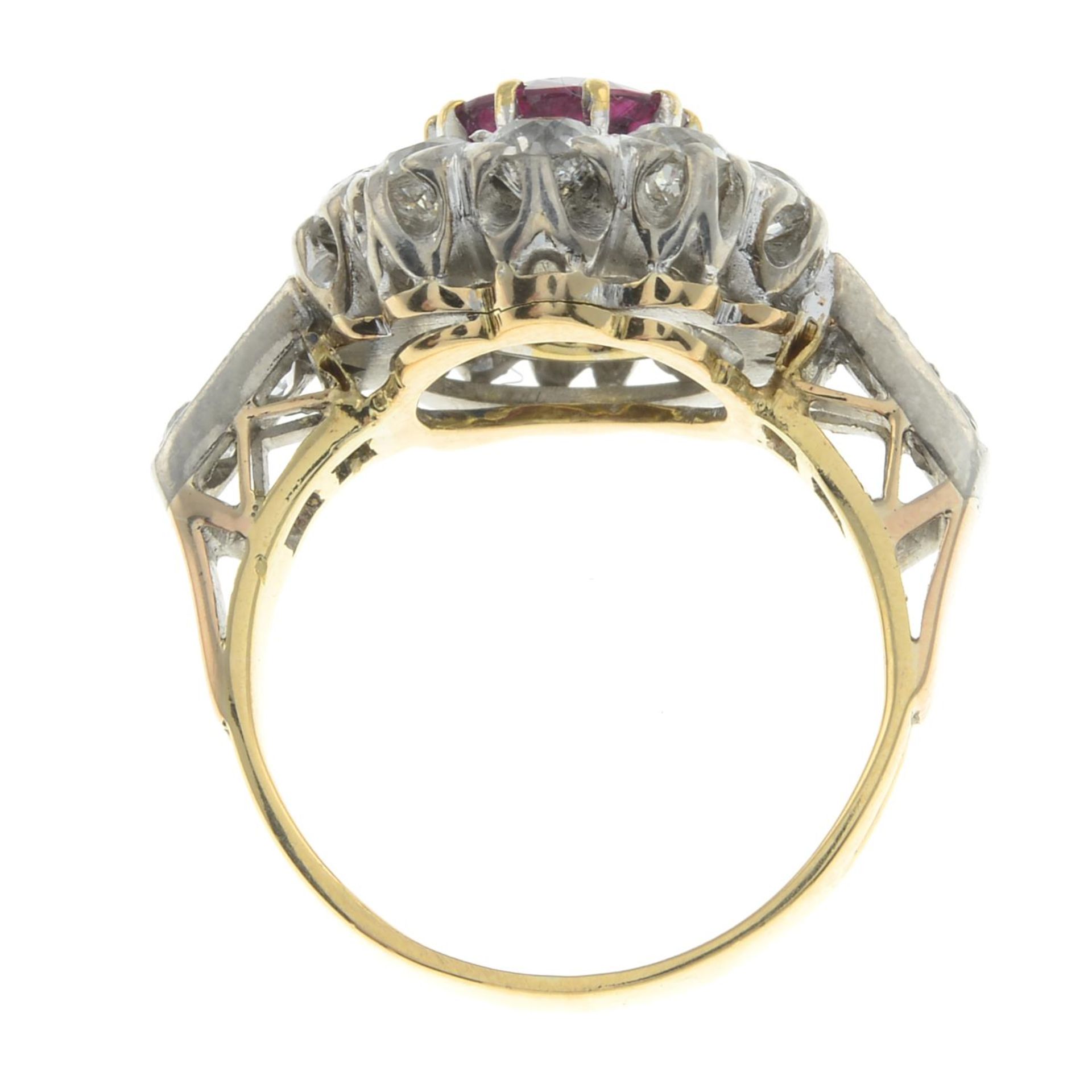 A Thai ruby and old-cut diamond cluster ring. - Bild 6 aus 6