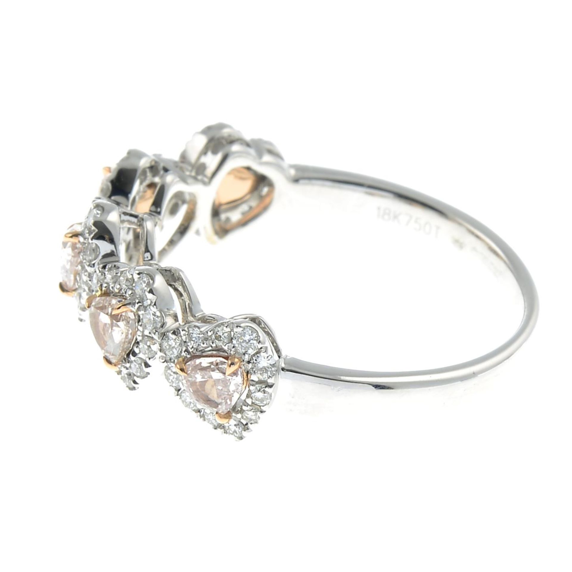 An 18ct gold 'pink' diamond and diamond dress ring. - Bild 5 aus 6