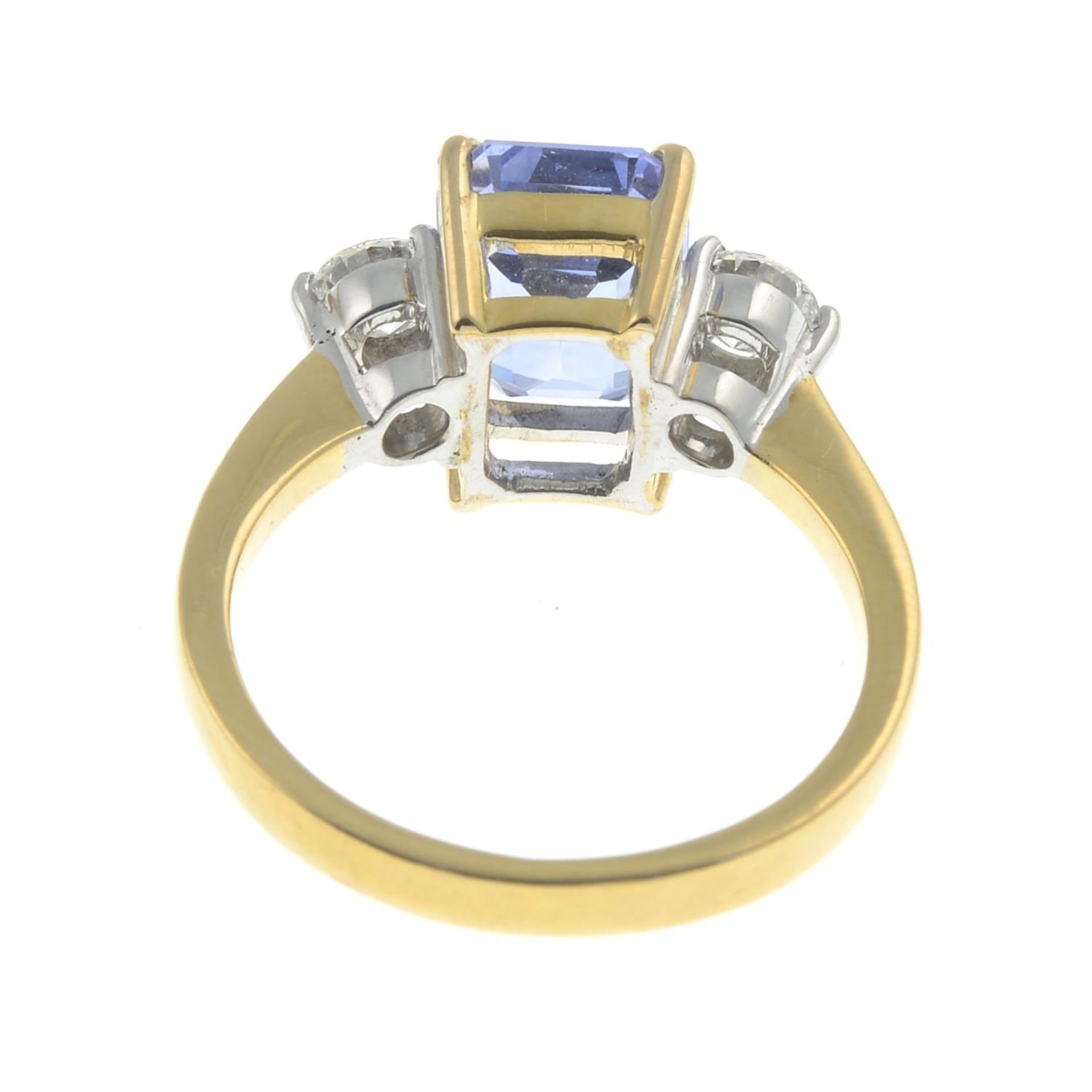 A Sri Lankan sapphire and brilliant-cut diamond three-stone ring.Verbal from The Gem & Pearl - Image 3 of 6