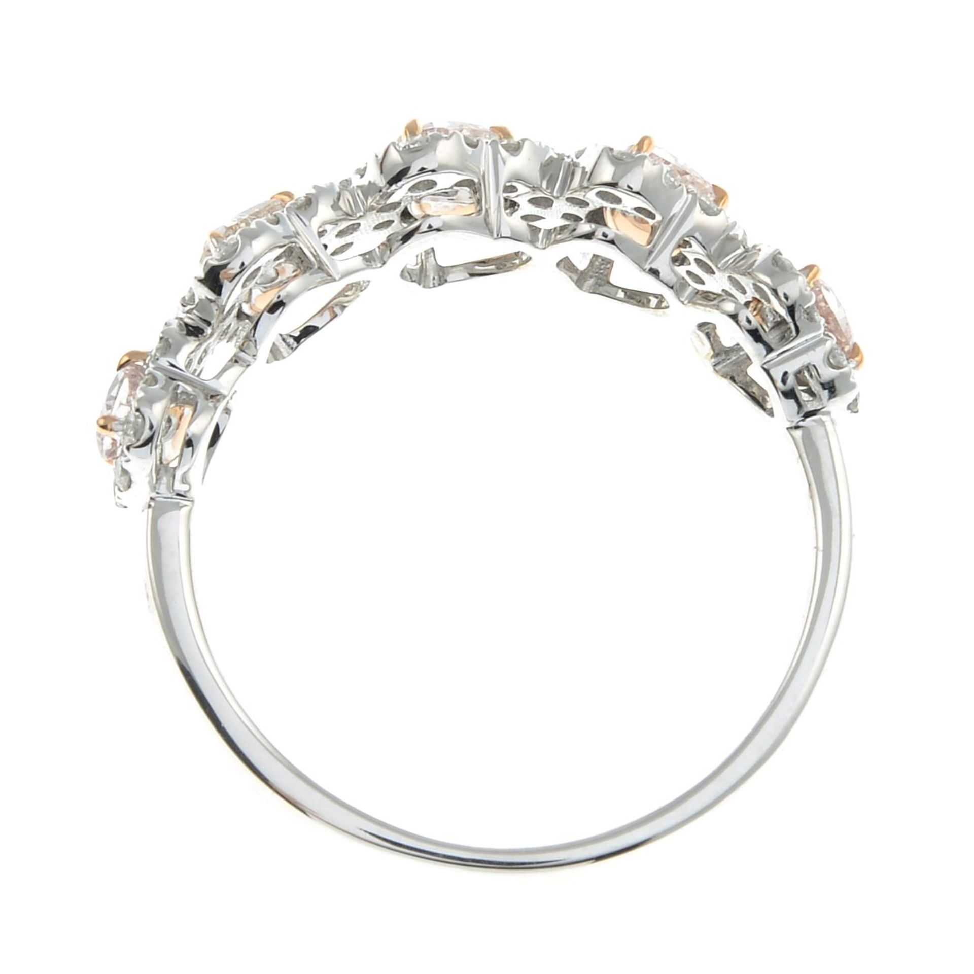 An 18ct gold 'pink' diamond and diamond dress ring. - Bild 6 aus 6