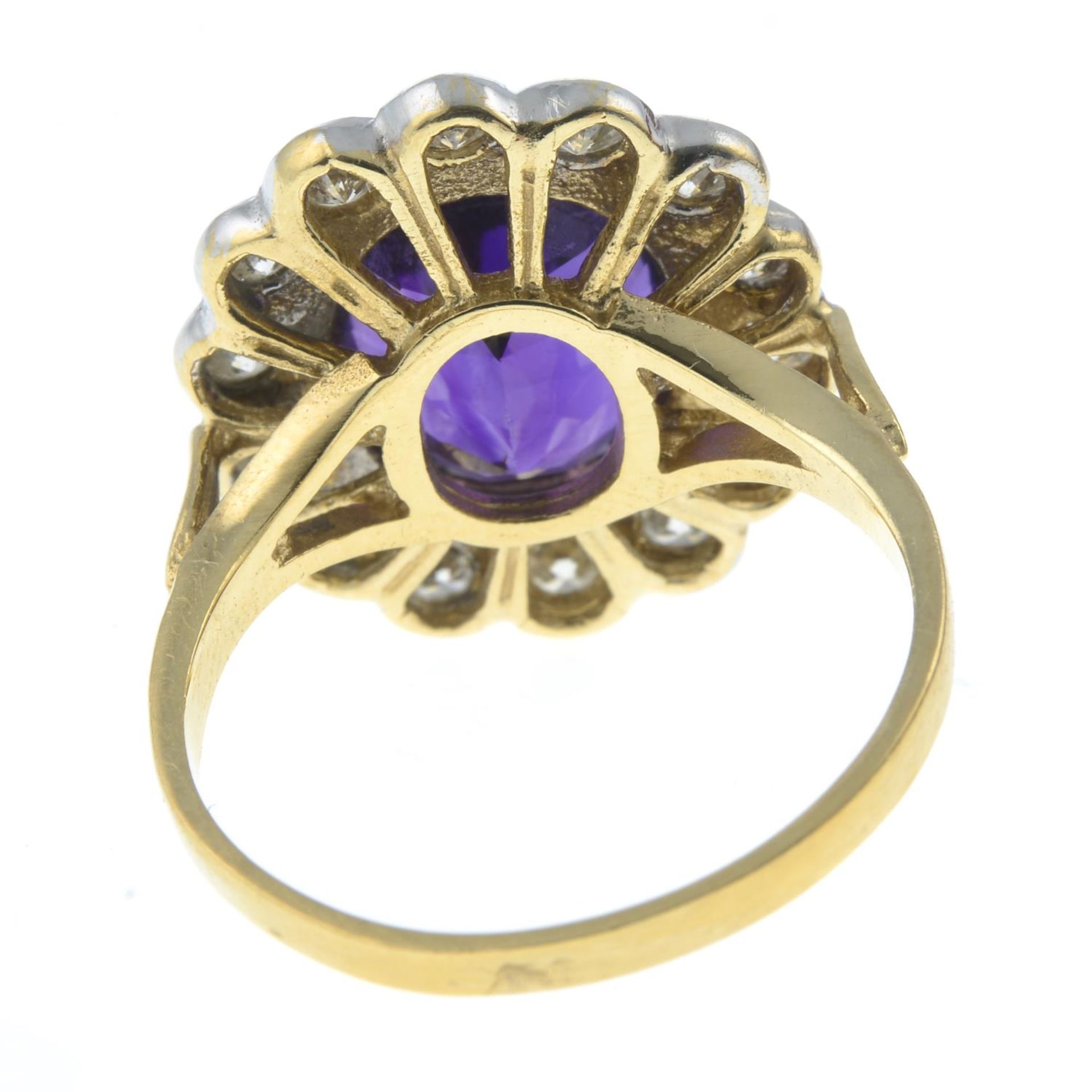 An 18ct gold amethyst and brilliant-cut diamond cluster ring.Amethyst calculated weight 3.78cts, - Bild 5 aus 6