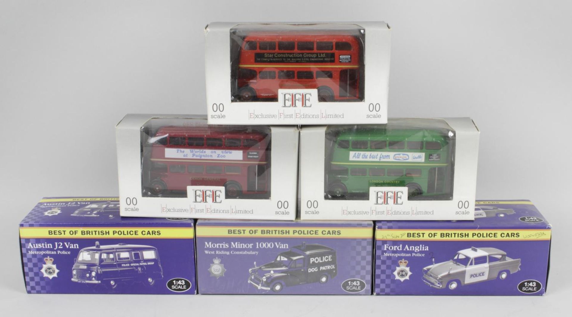 A large mixed selection of assorted boxed diecast model vehicles,