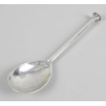 An early 17th century silver seal-top spoon,