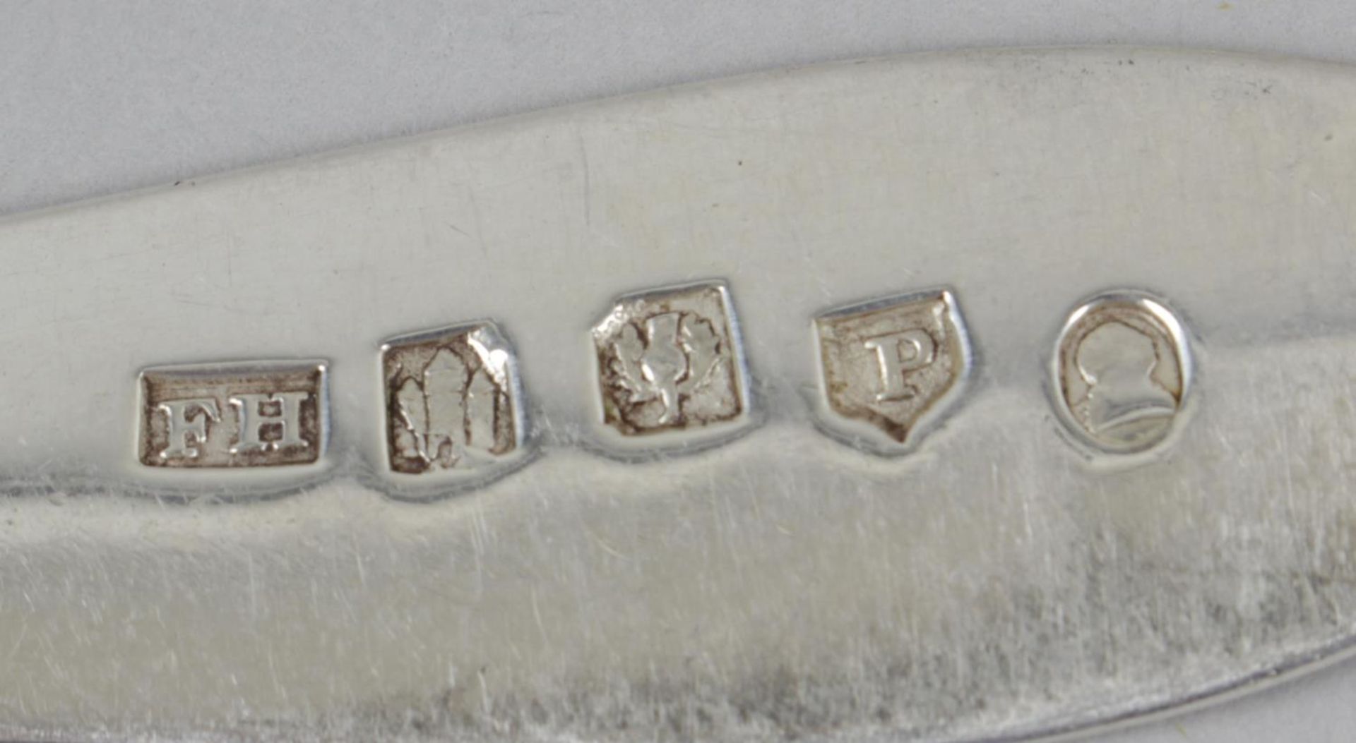 A set of six George III Scottish silver table spoons, - Bild 2 aus 4