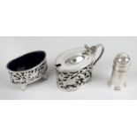 An Edwardian silver mustard pot and matching open salt,