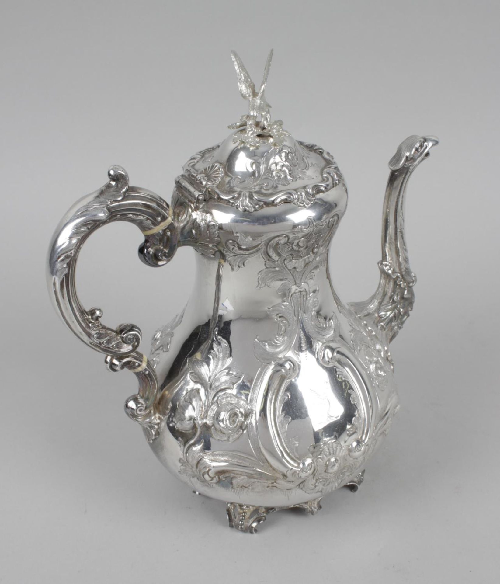 A mid-Victorian silver four piece tea and coffee set, - Bild 2 aus 6