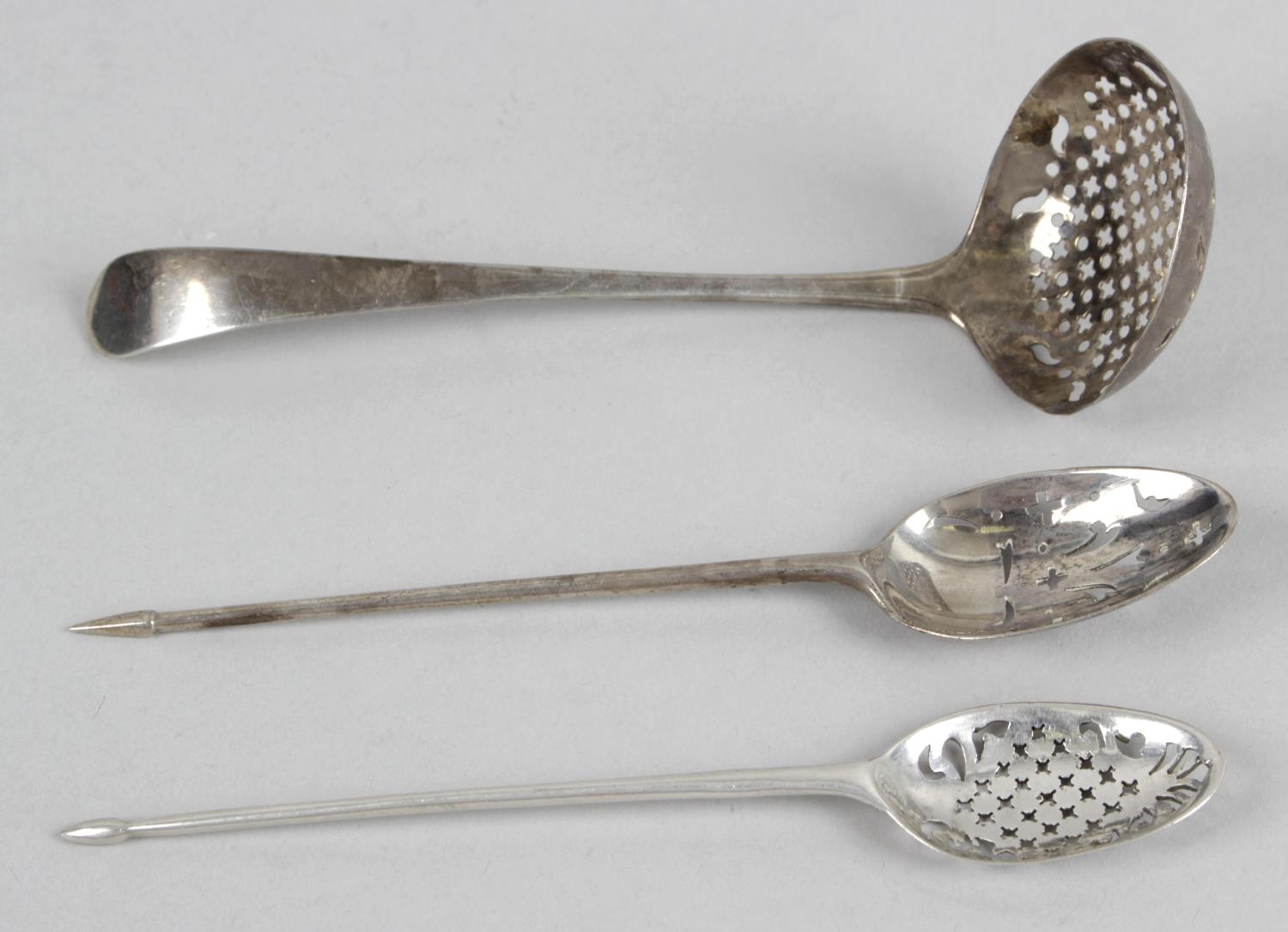 A Georgian silver mote spoon,