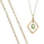 Peridot and speed pearl pendant, with chain, each 585.