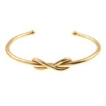 An 18ct gold 'Infinity' cuff bangle,