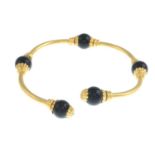 An onyx bangle.Inner diameter 6cms.