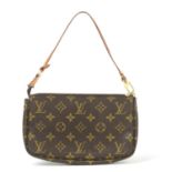 LOUIS VUITTON - a Monogram Pochette Accessoires handbag.