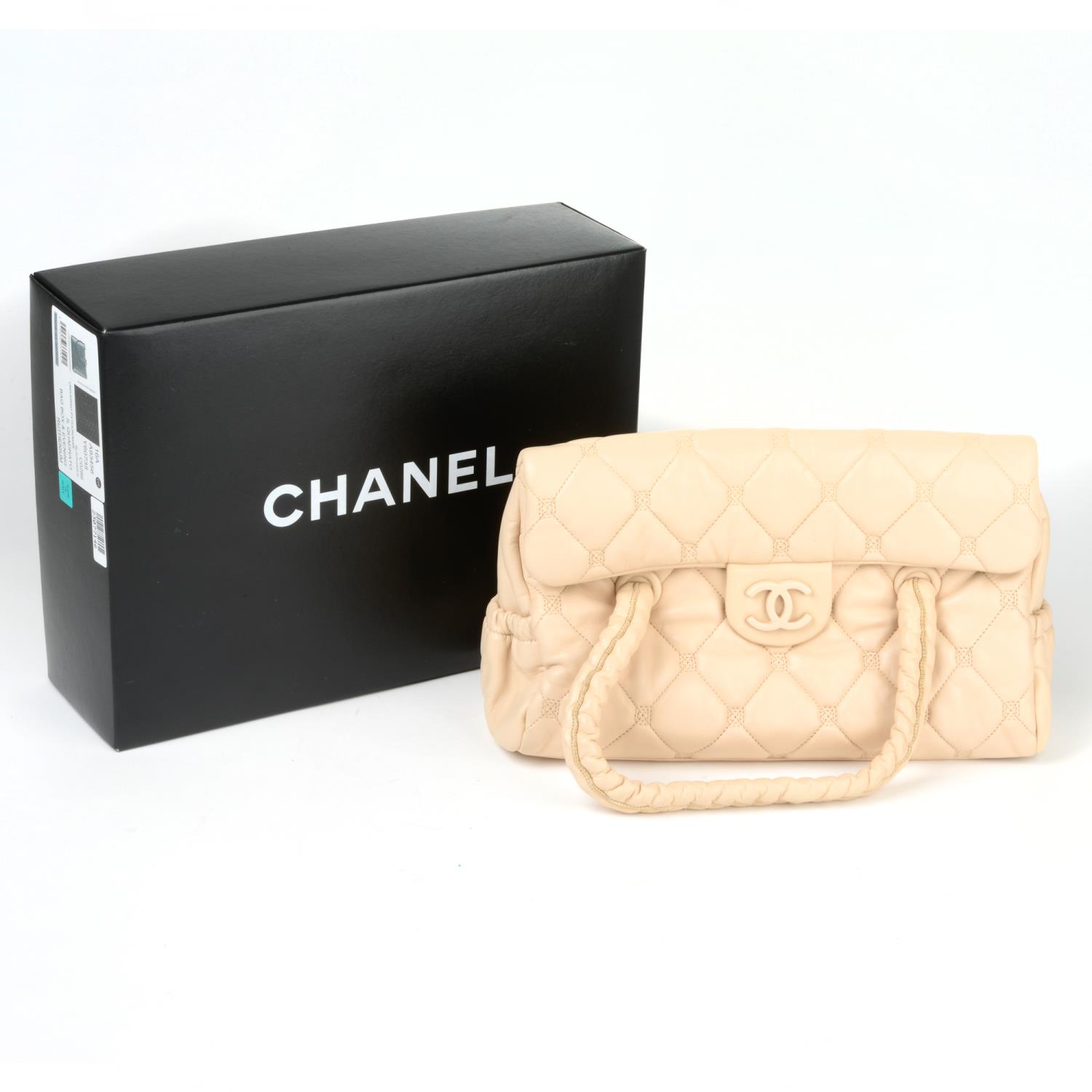 CHANEL - a pale quilted leather Hidden Chain handbag. - Image 5 of 5