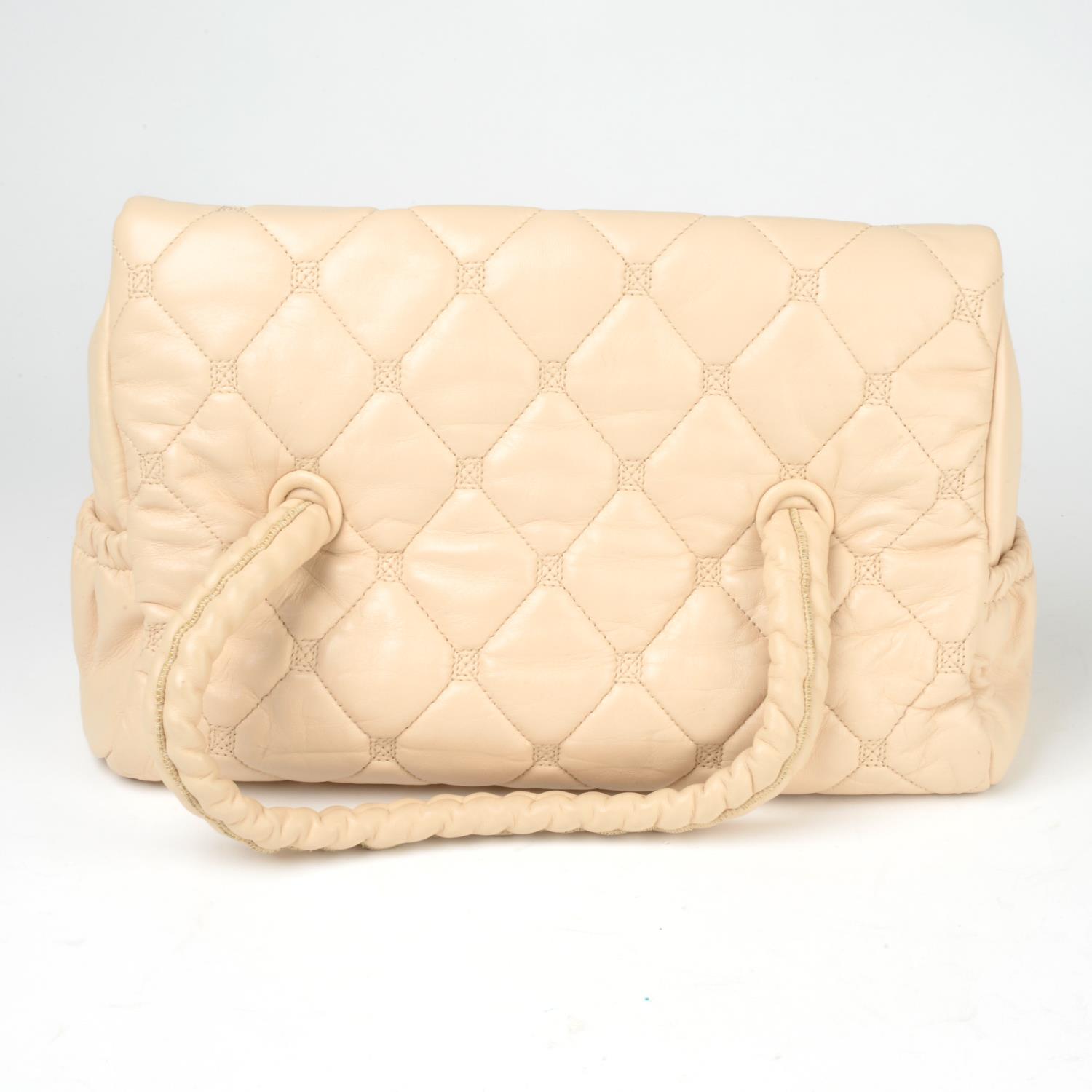 CHANEL - a pale quilted leather Hidden Chain handbag. - Image 3 of 5