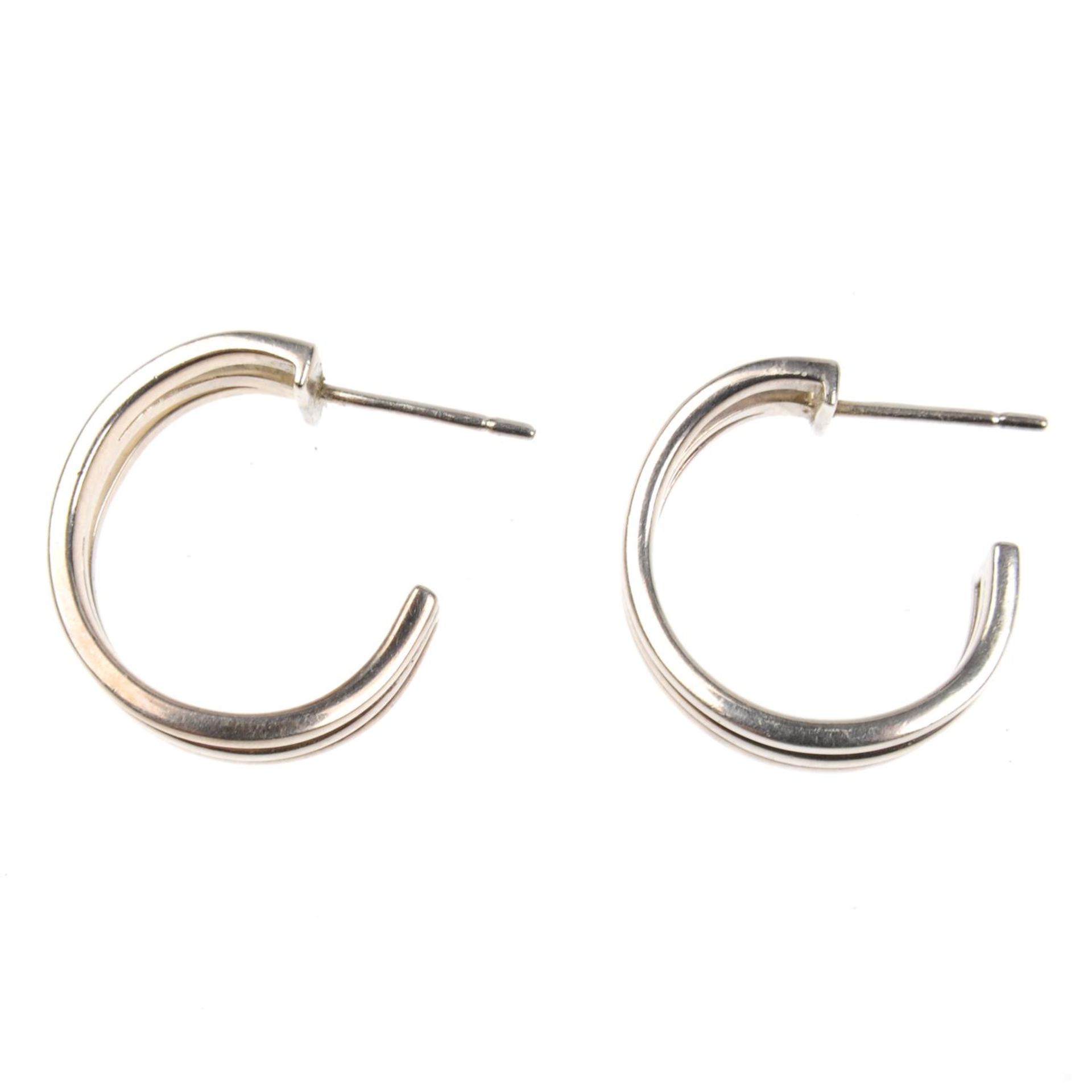 EMPORIO ARMANI - a pair of silver hoop earrings. - Bild 2 aus 2