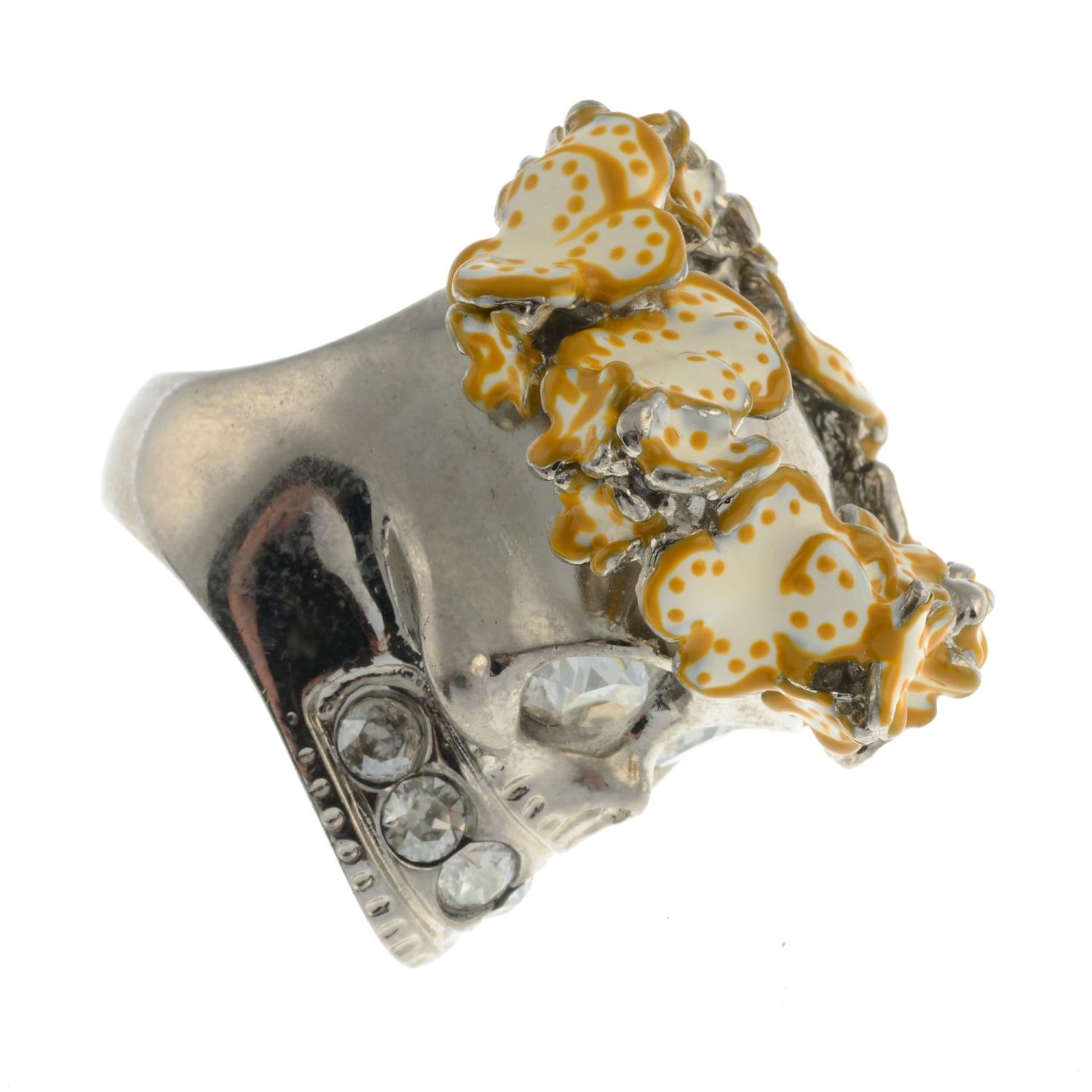 ALEXANDER MCQUEEN - a Flower Crown Skull ring. - Bild 3 aus 4